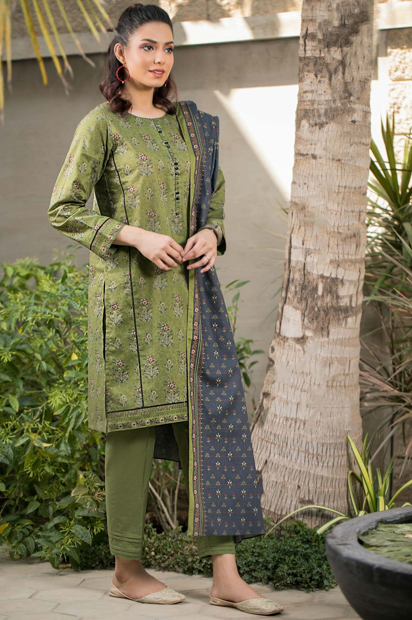 Stitched 3 Piece Printed Cambric Suit