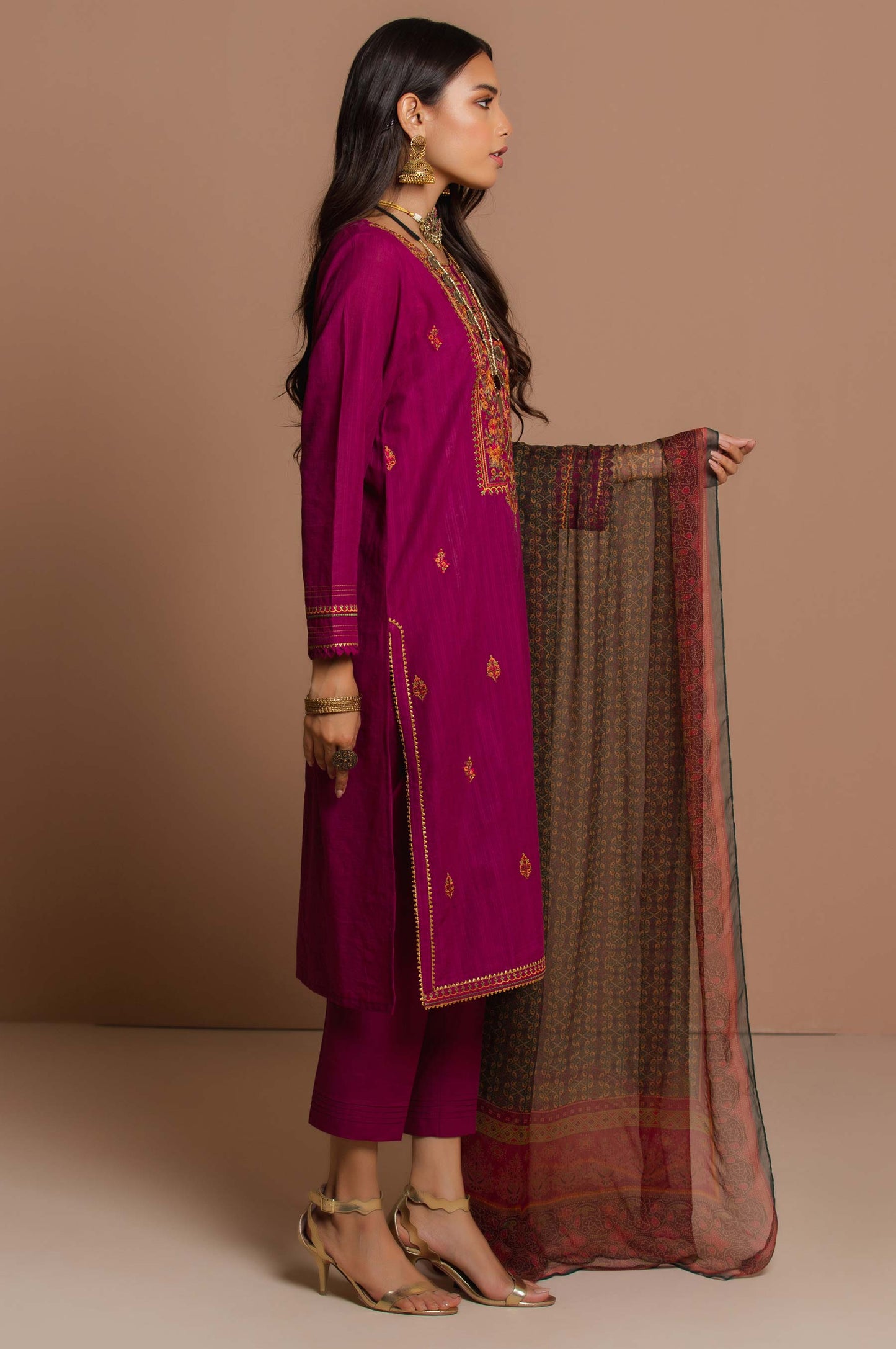 Stitched 3 Piece Doria Lawn Suit with Polyester Chiffon Dupatta