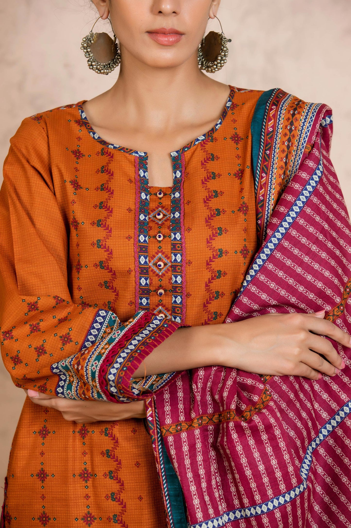 Stitched 3 Piece Printed Khaddar Suit