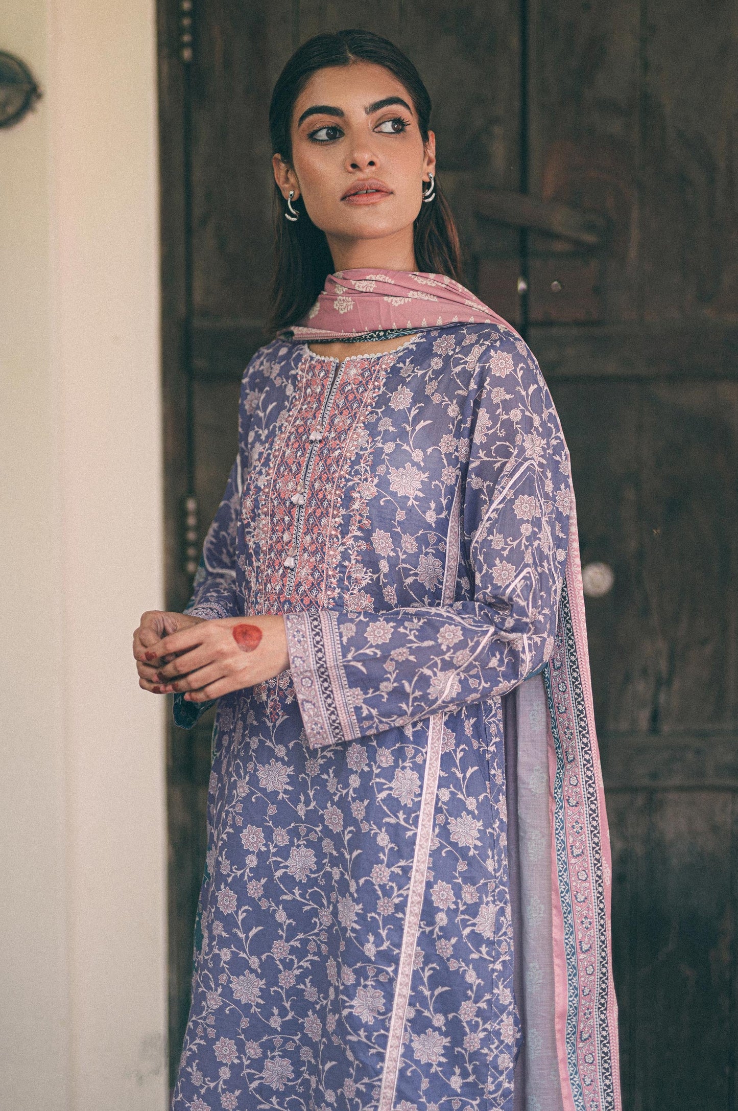 Unstitched 3 Piece Emroidered Lawn with Cotton Net Suit