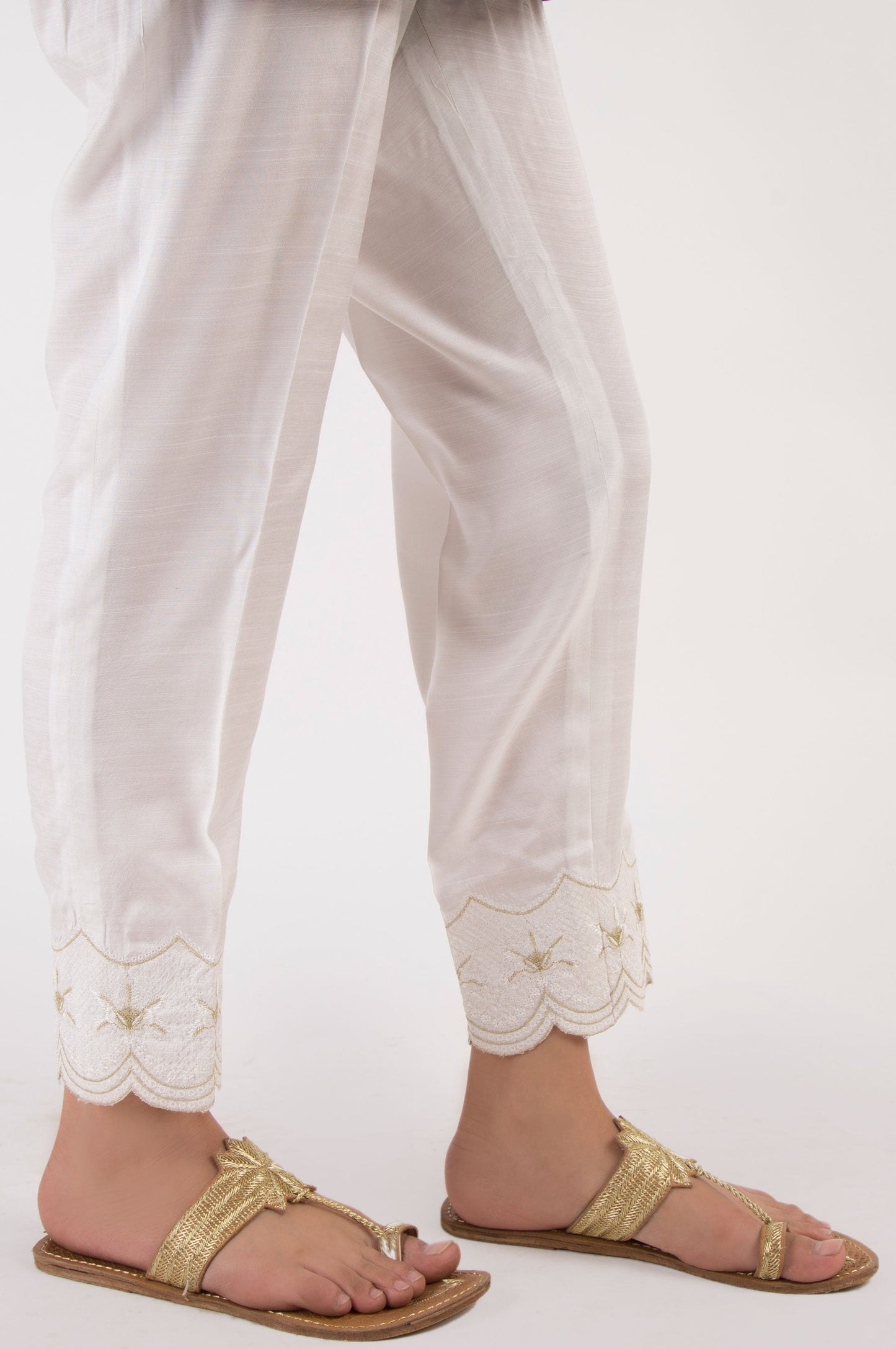 Embroidered Cigarette Pants - White