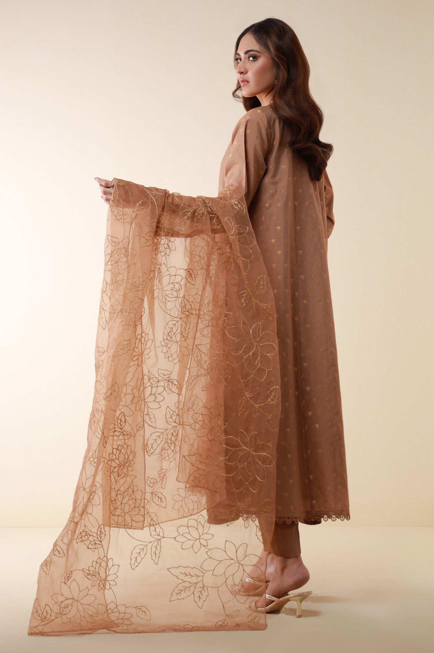 Unstitched 3 Piece Embroidered Zari Jacquard Suit