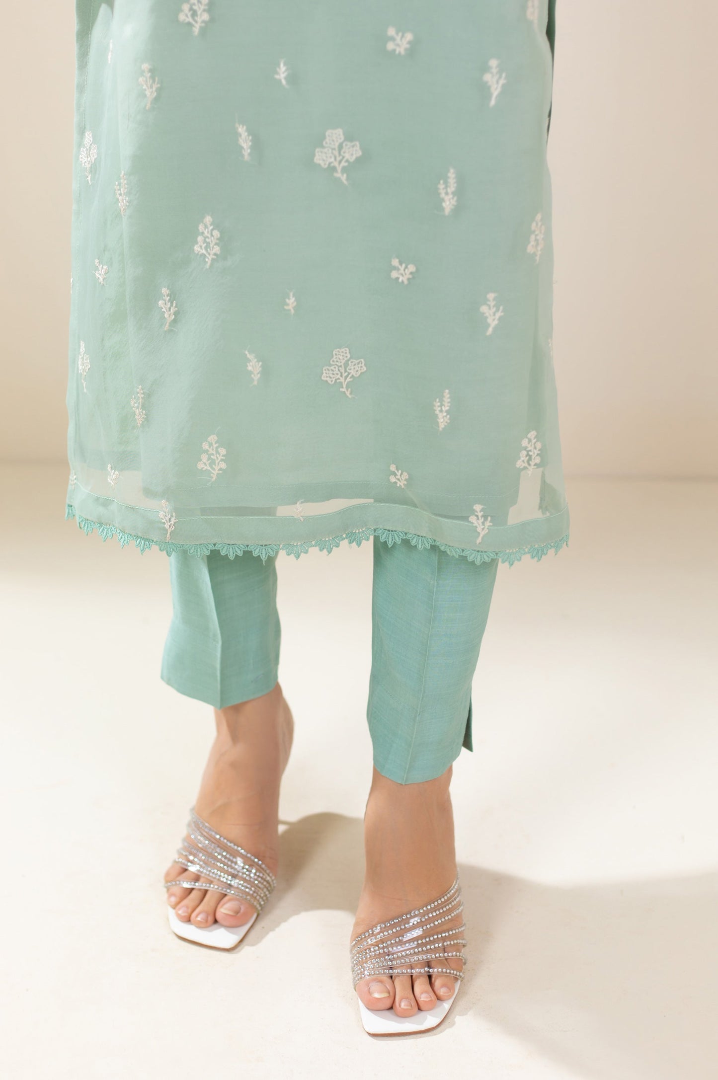 Sticthed 1 Piece Embroidered Organza Shirt