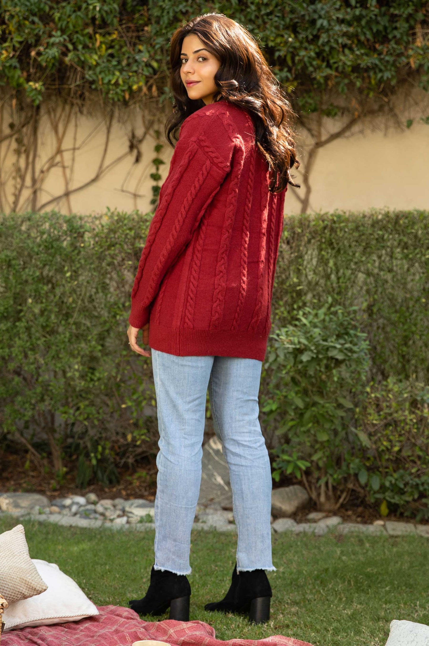 Knitted Crewneck Cardigan