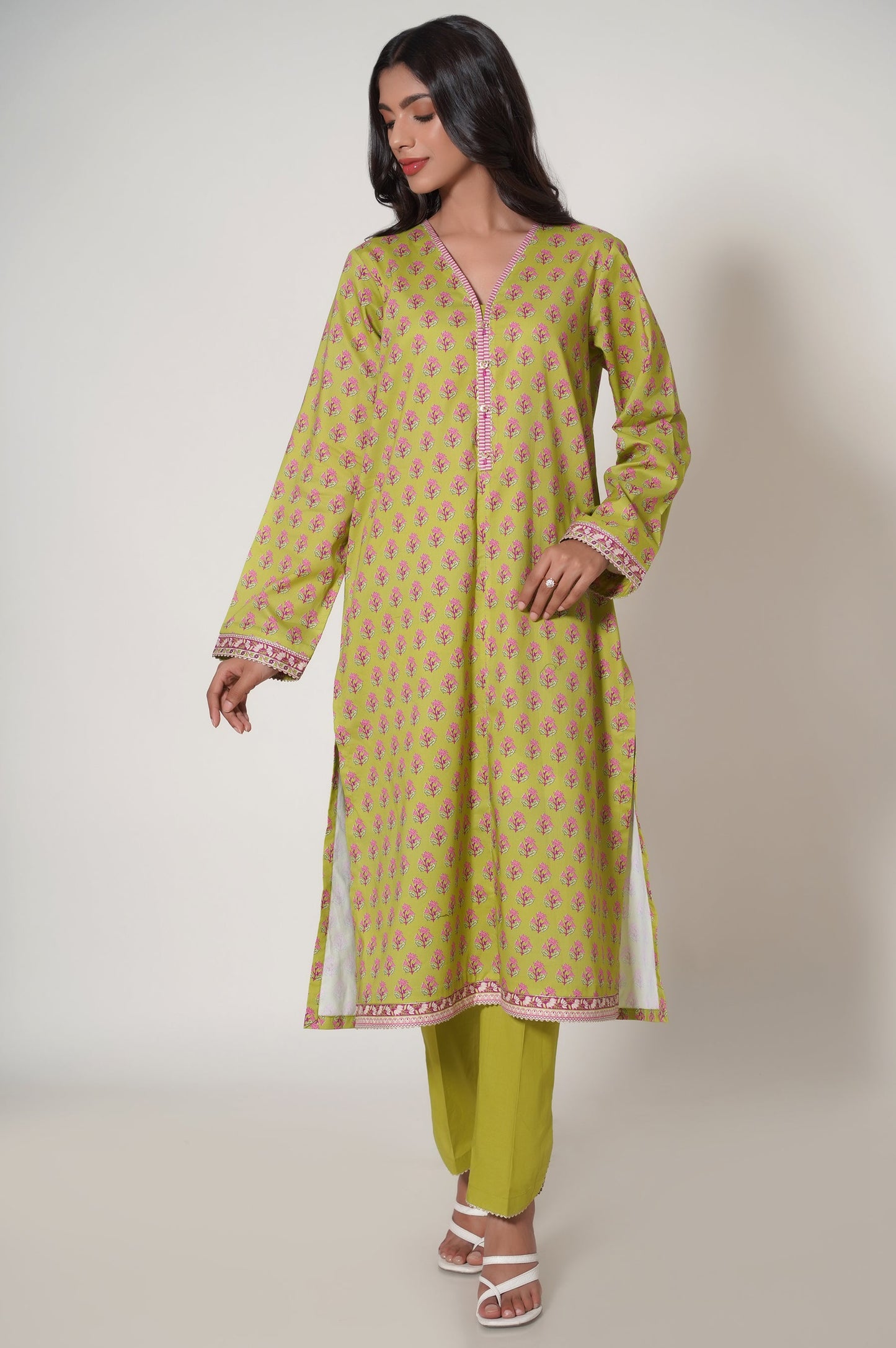 Unstitched 3 Piece Printed Cambric Suit