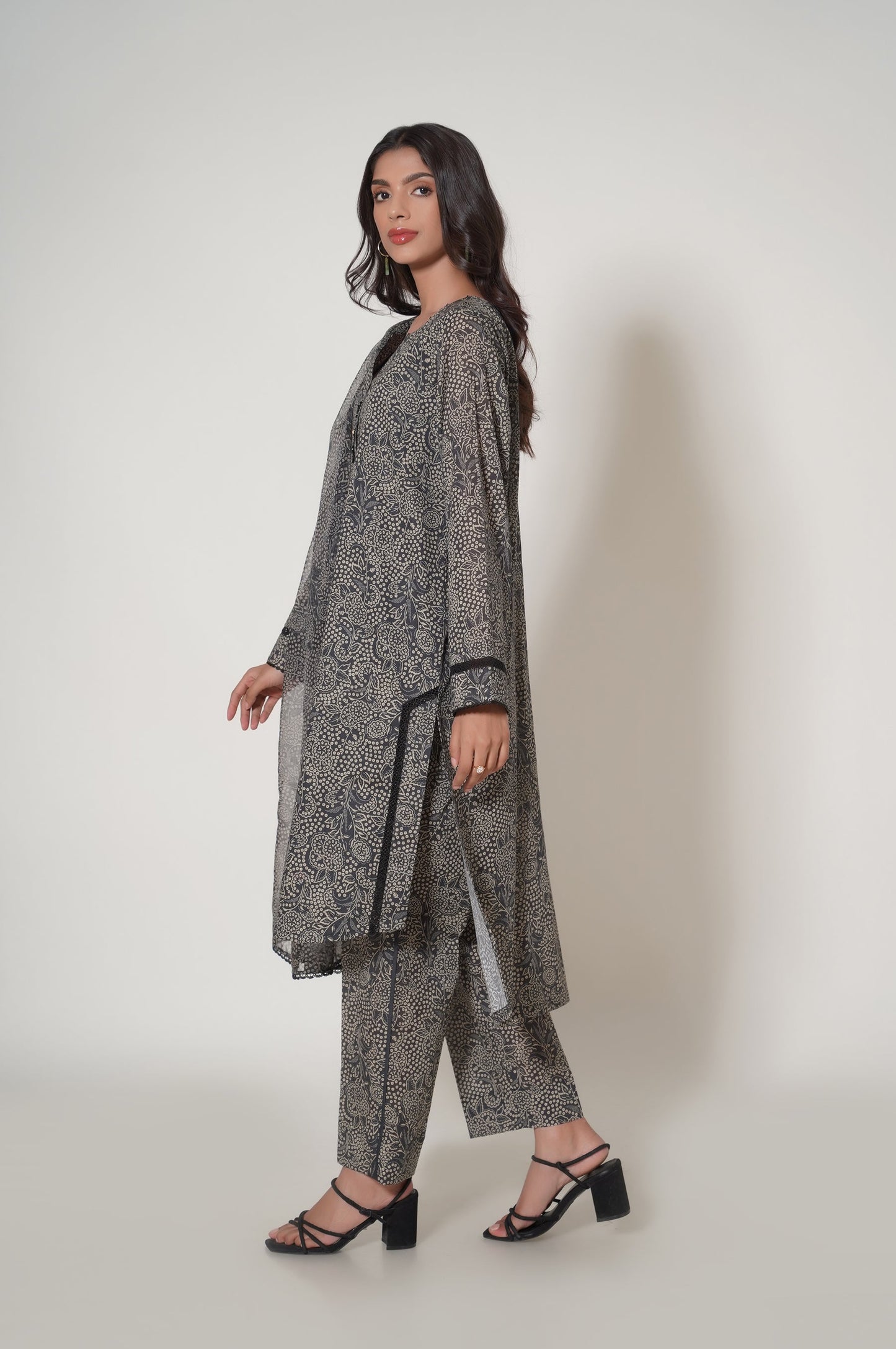 Unstitched 3 Piece Printed Cambric Suit