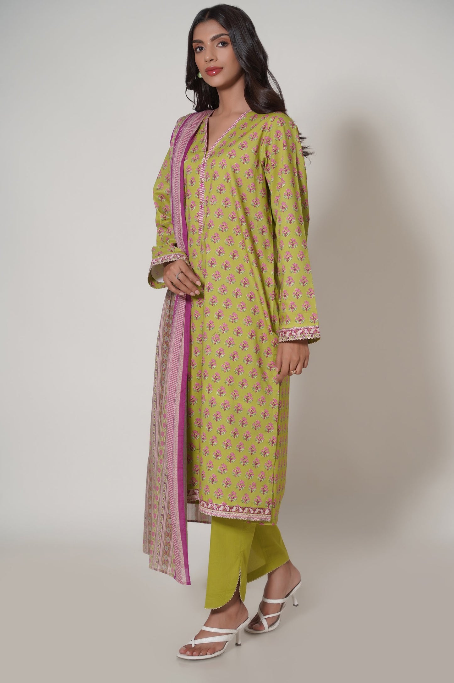 Unstitched 3 Piece Printed Cambric Suit