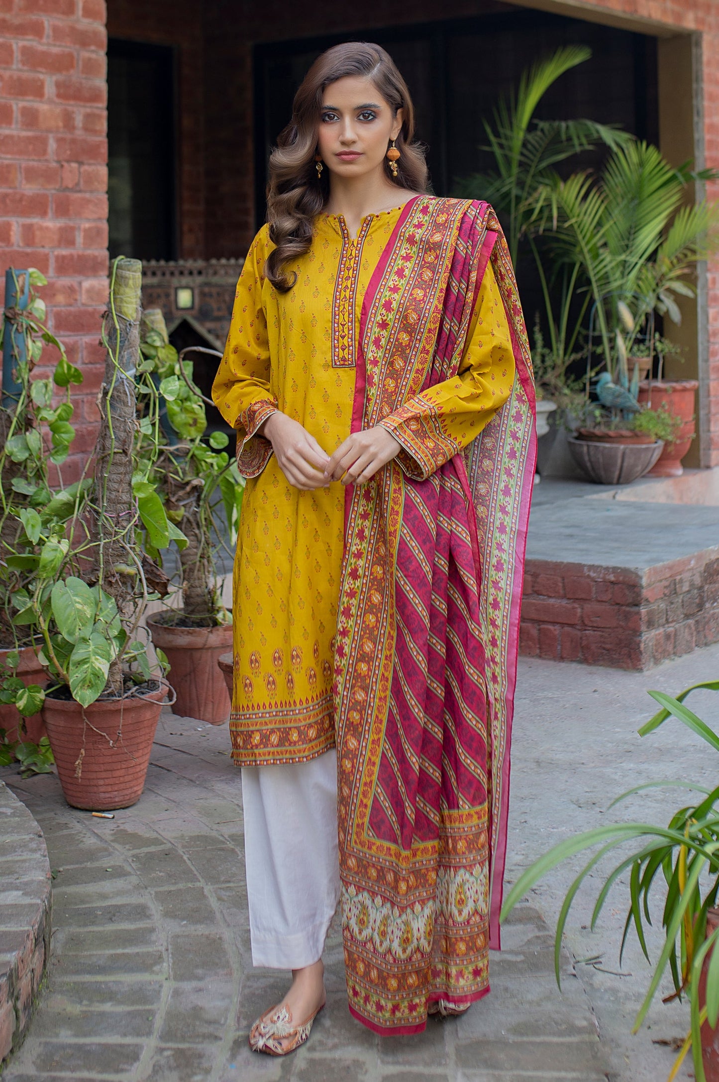 Unstitched 2 Piece Printed Lawn with Voile Slub Dupatta