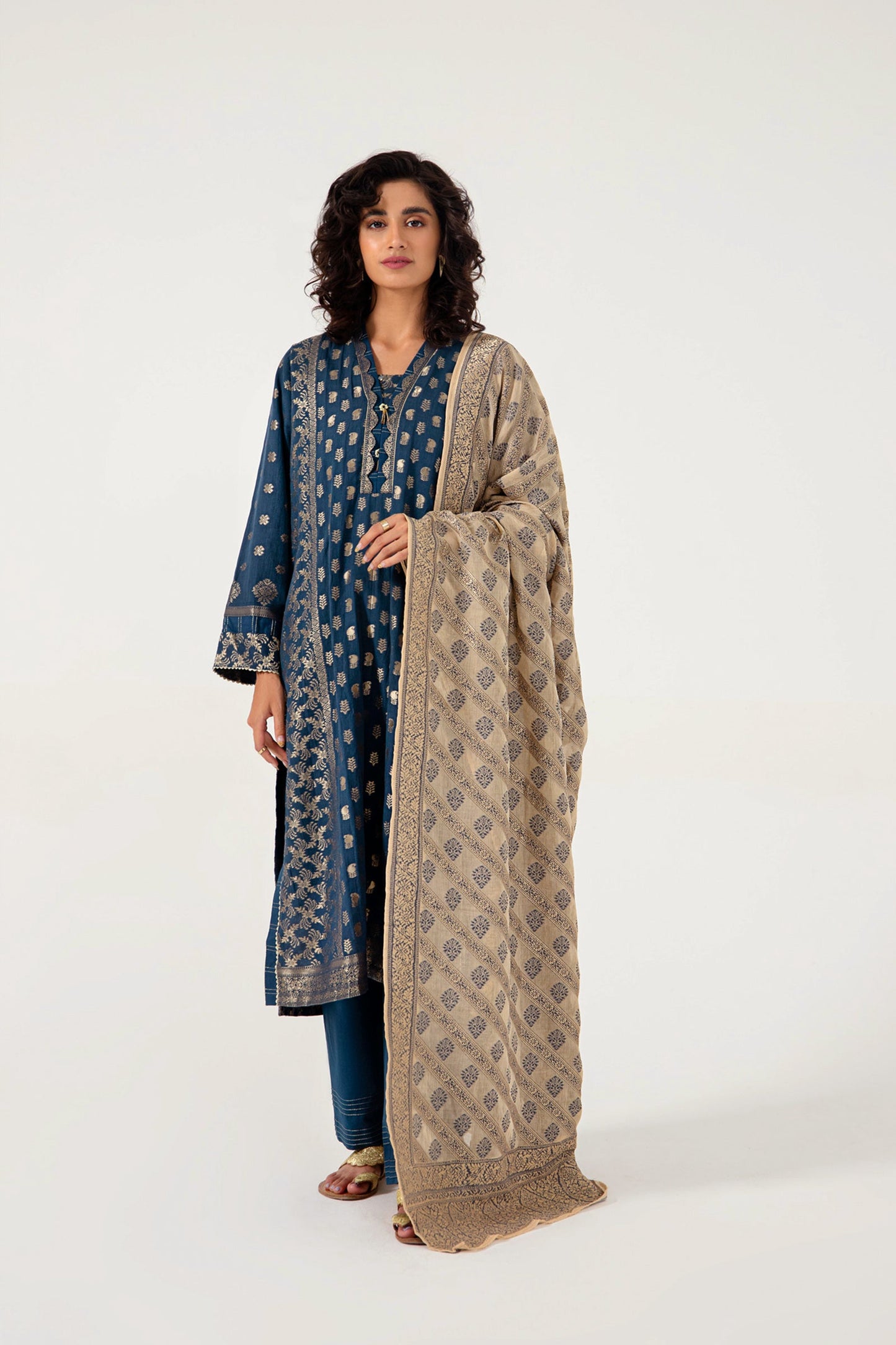 Stitched 3 Piece Dyed Jacquard Suit