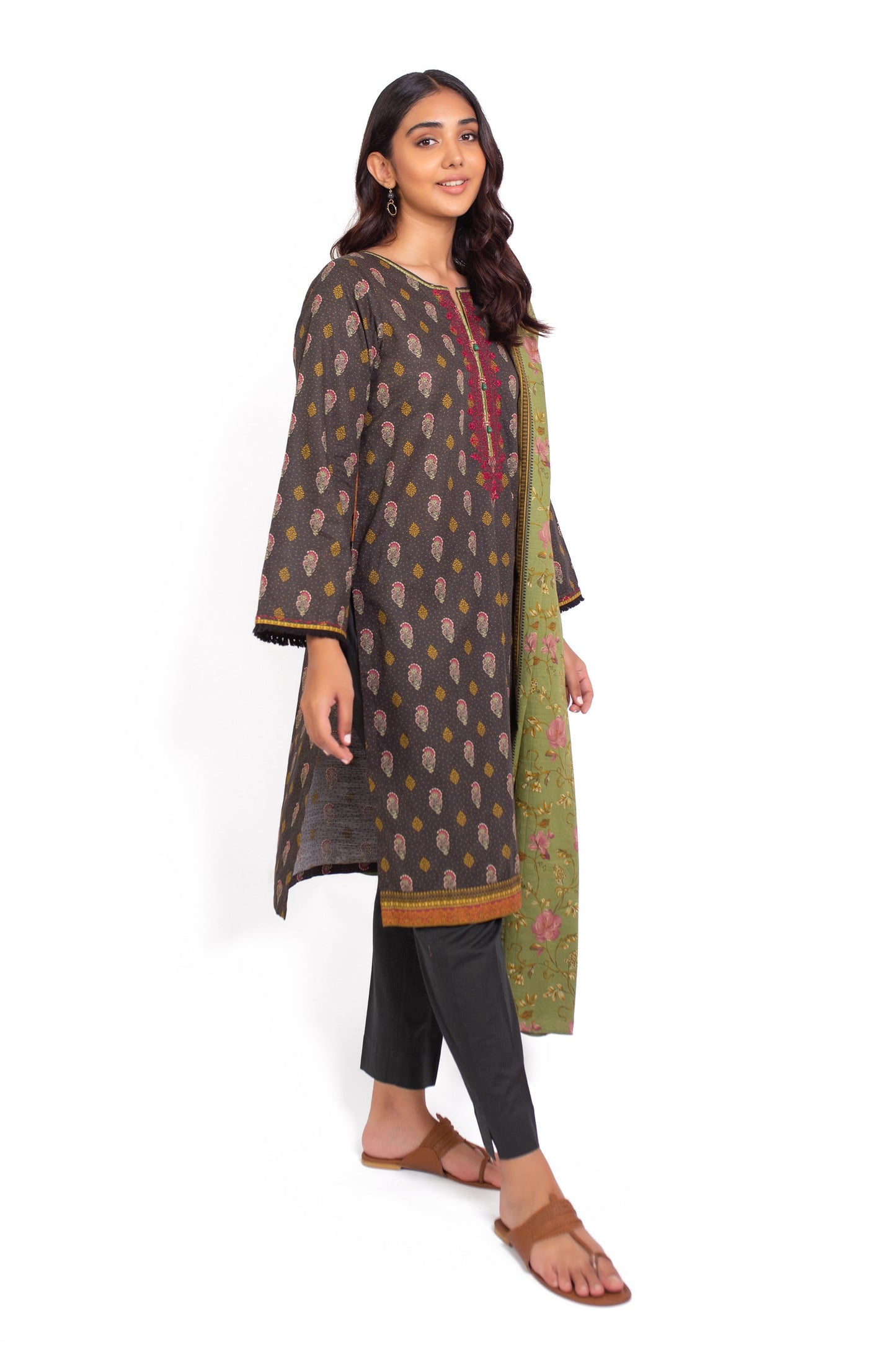 Stitched 3 Piece Embroidered Khaddar Suit