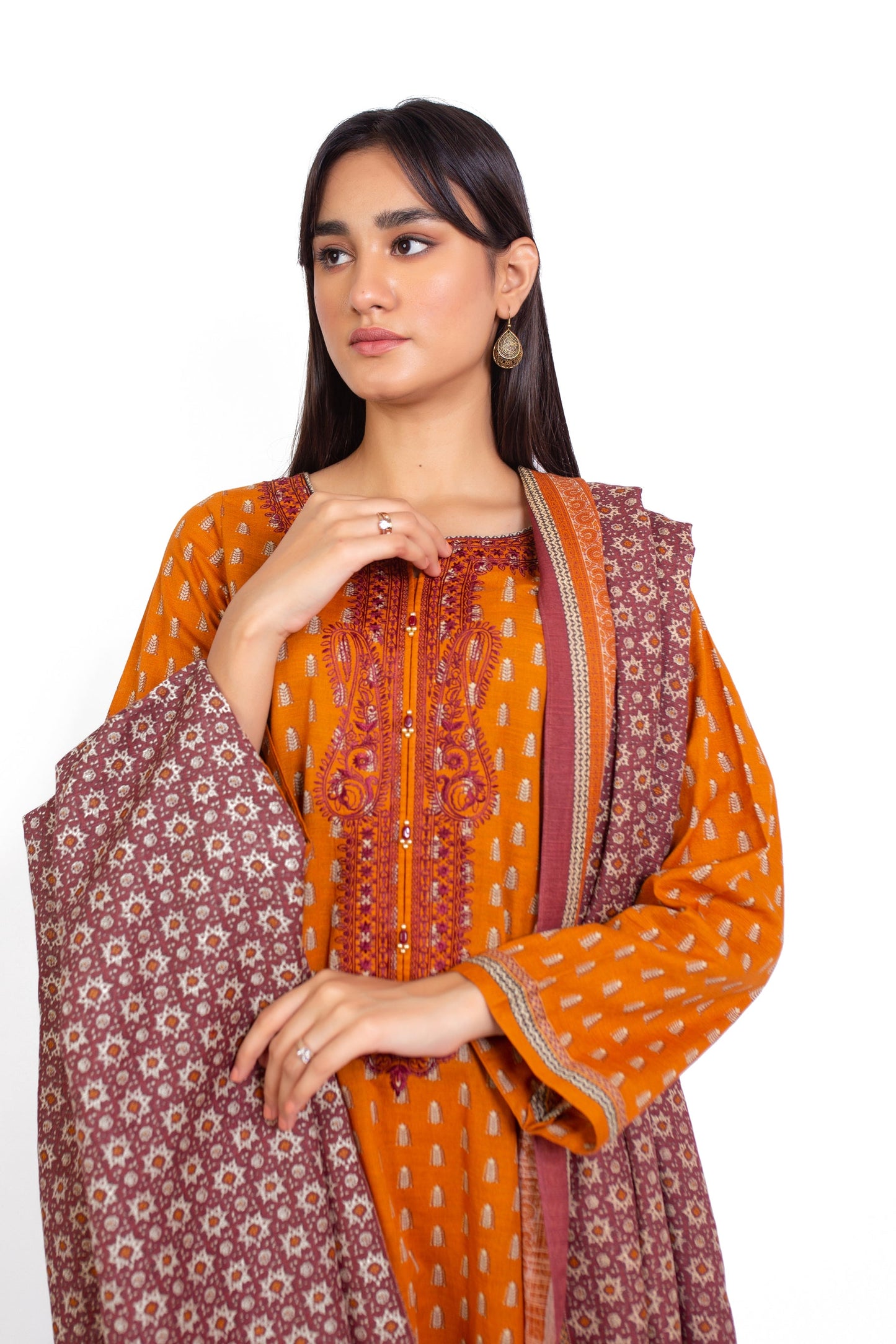 Unstitched 3 Piece Embroidered Khaddar Suit