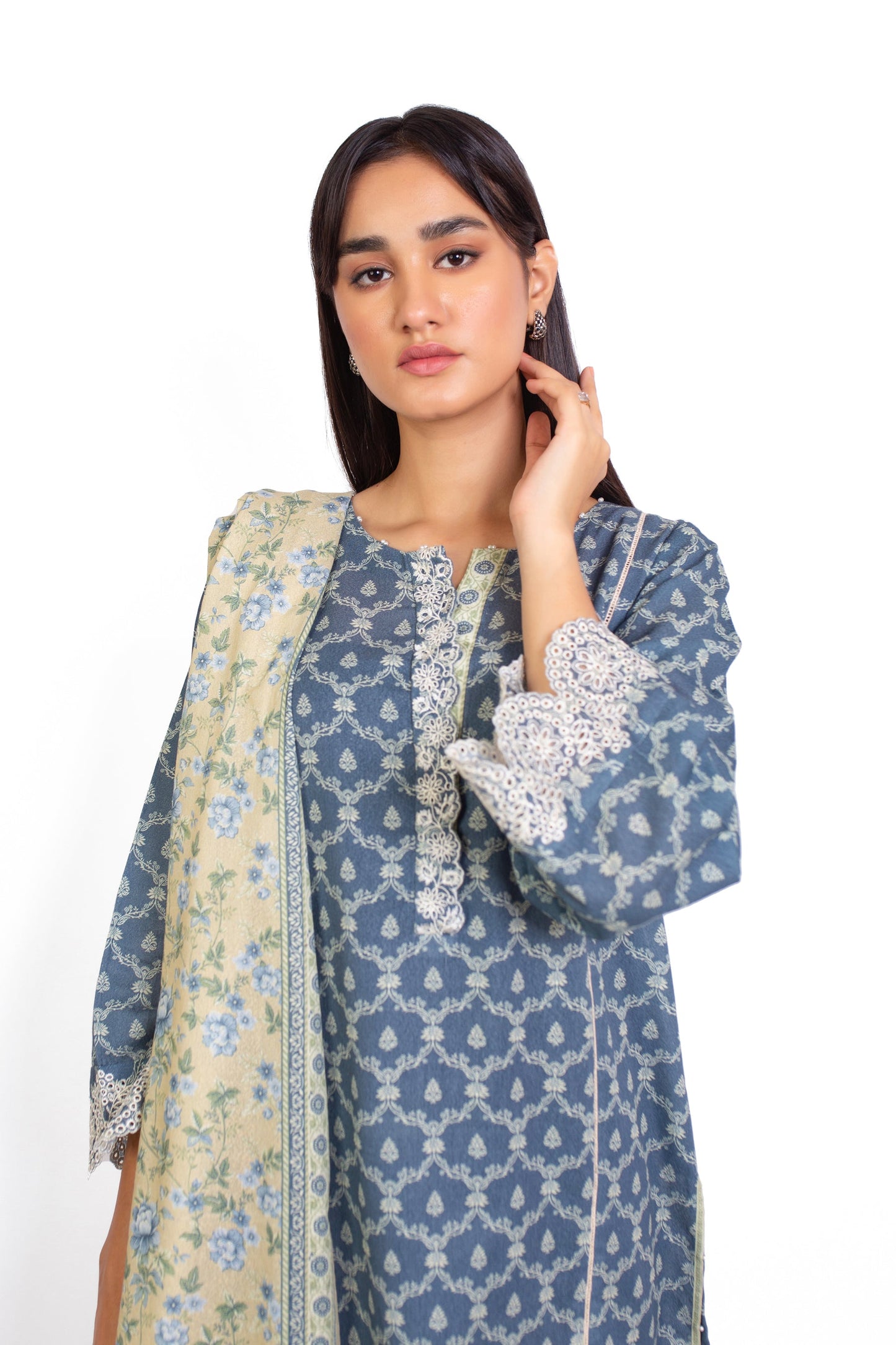 Unstitched 3 Piece Embroidered Karandi Suit