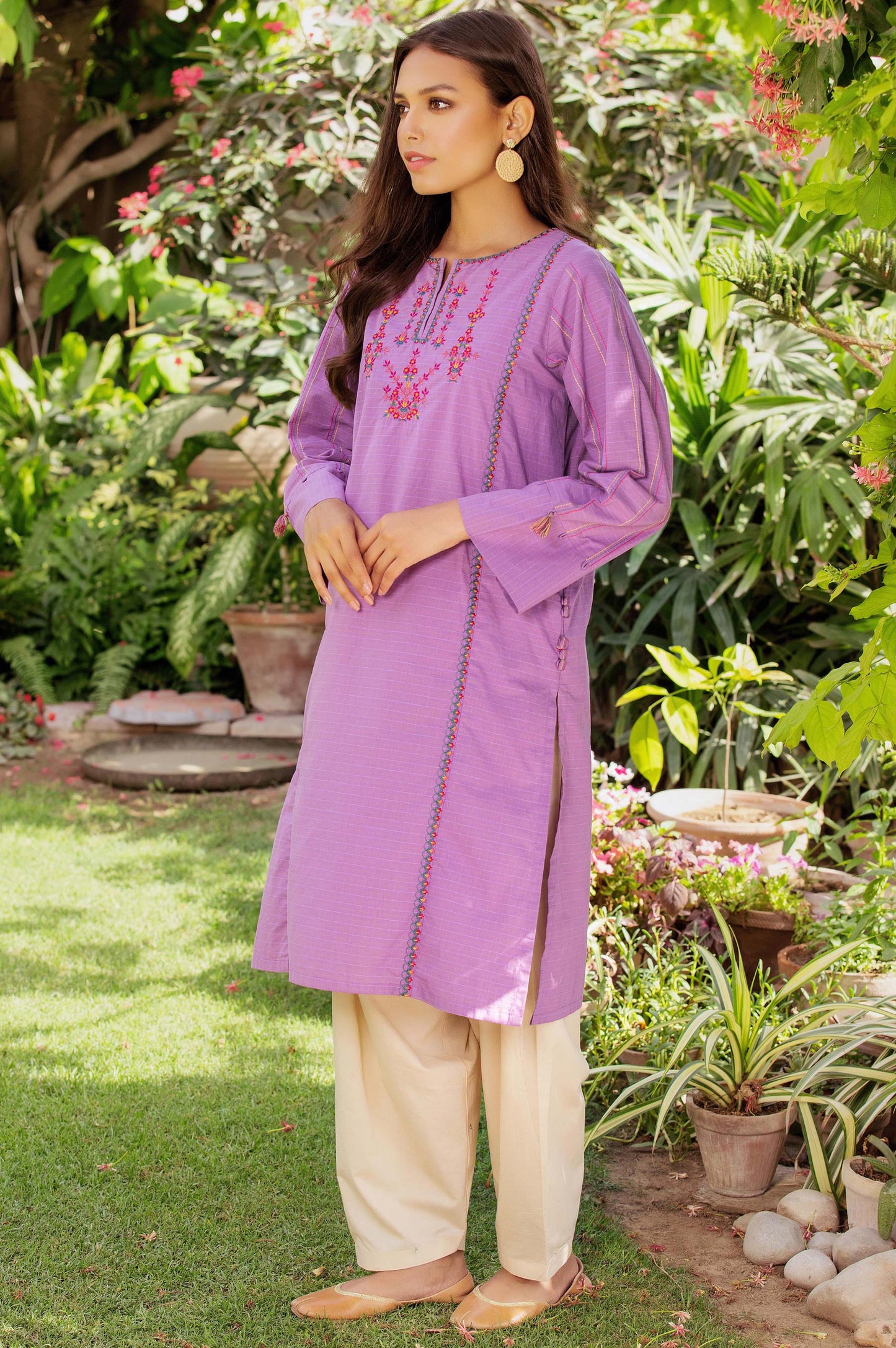 Stitched 1 Piece Embroidered Yarn Dyed Shirt