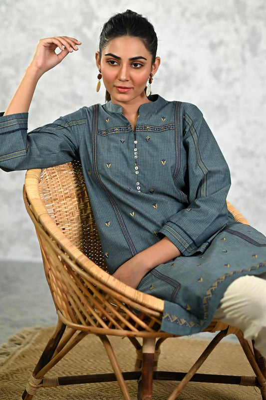 Stitched 1 Piece Embroidered Yarn Dyed Textured Shirt