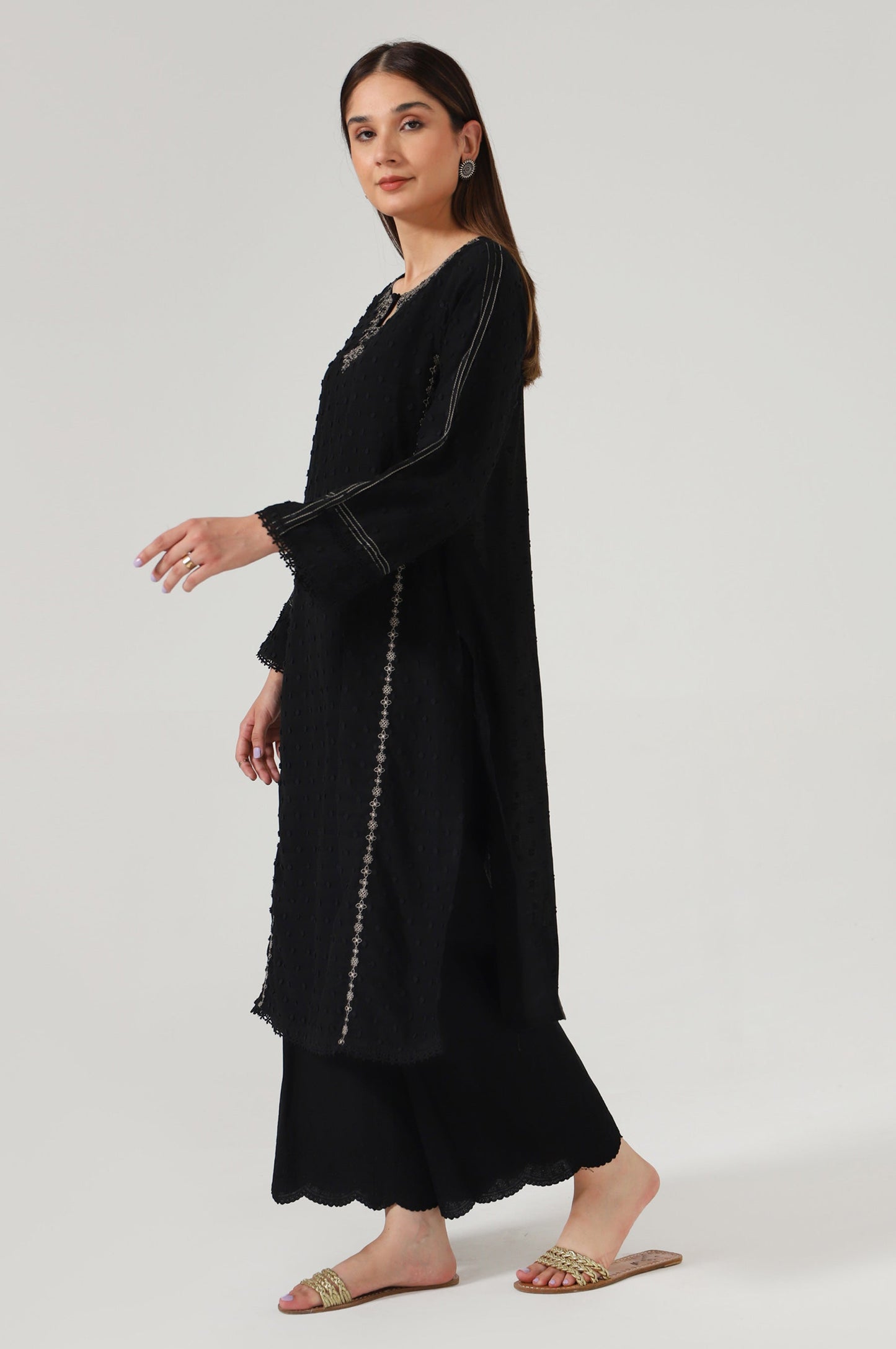 Stitched 1 Piece Embroidered Brochia Suit