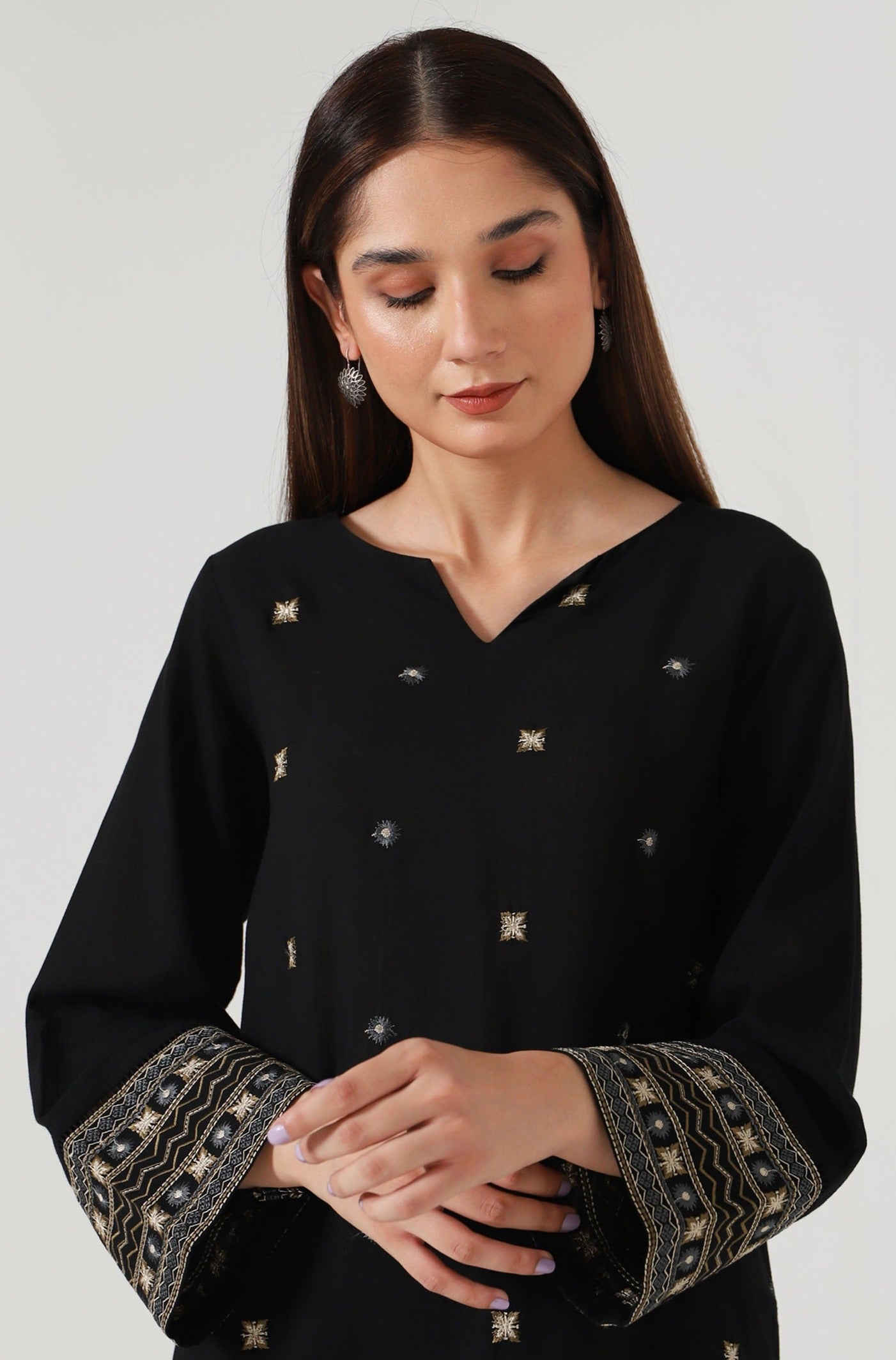 Stitched 2 Piece Embroidered Doria Suit