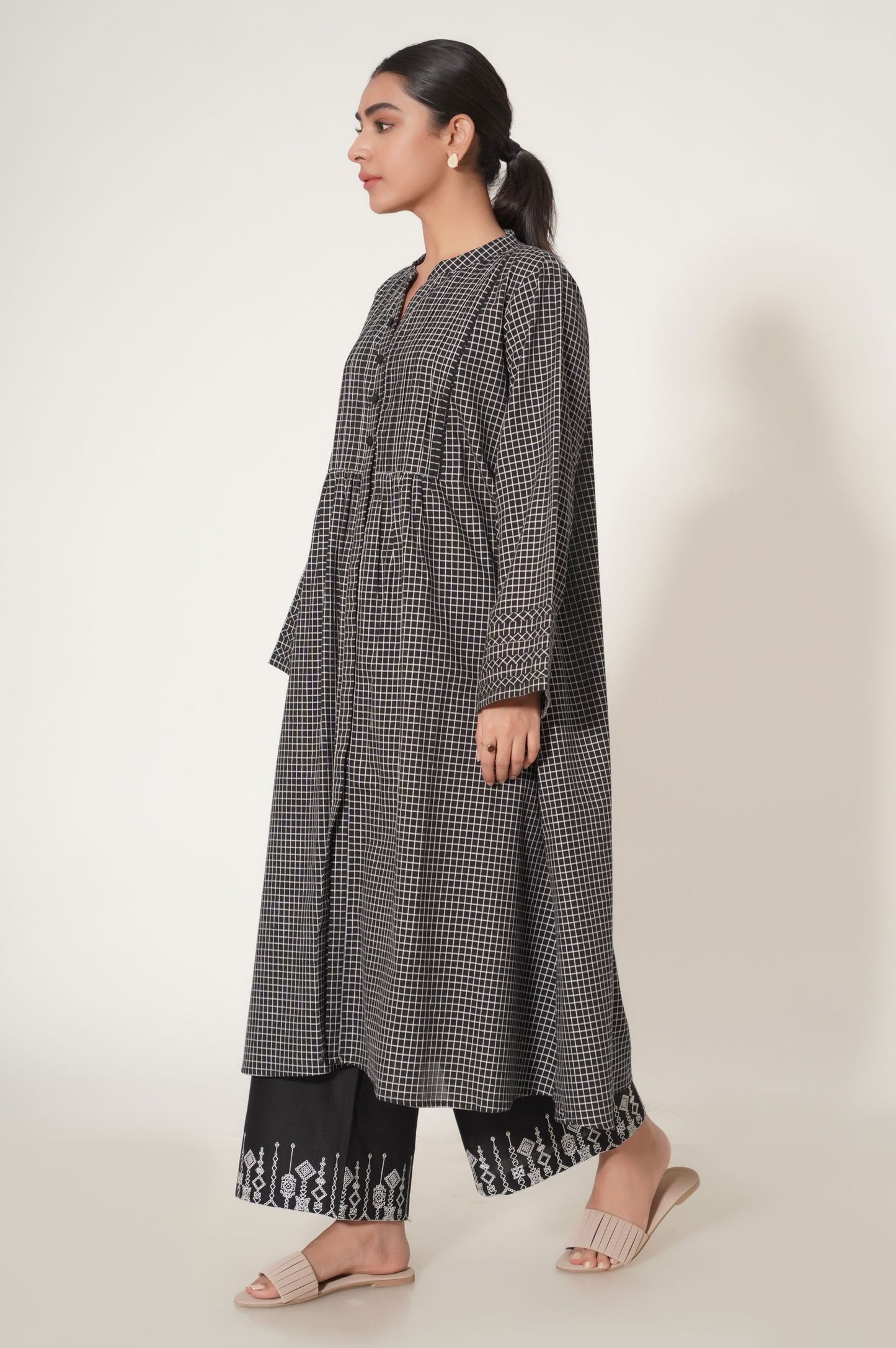 Stitched 2 Piece Yarn Dyed Embroidered Suit