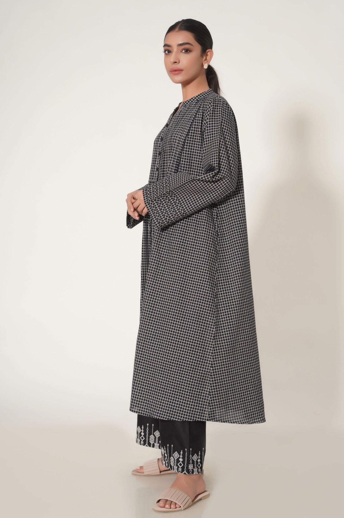 Stitched 2 Piece Yarn Dyed Embroidered Suit