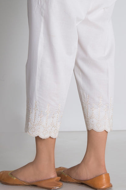 Embroidered Cambric Capri Pant -White