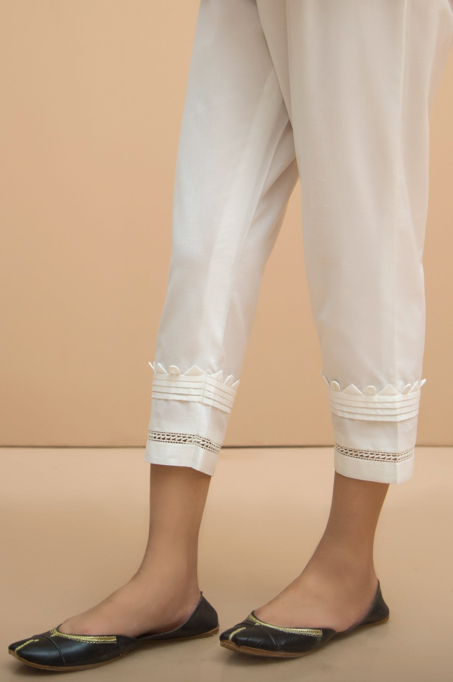 Embellished Capri Pants  - White