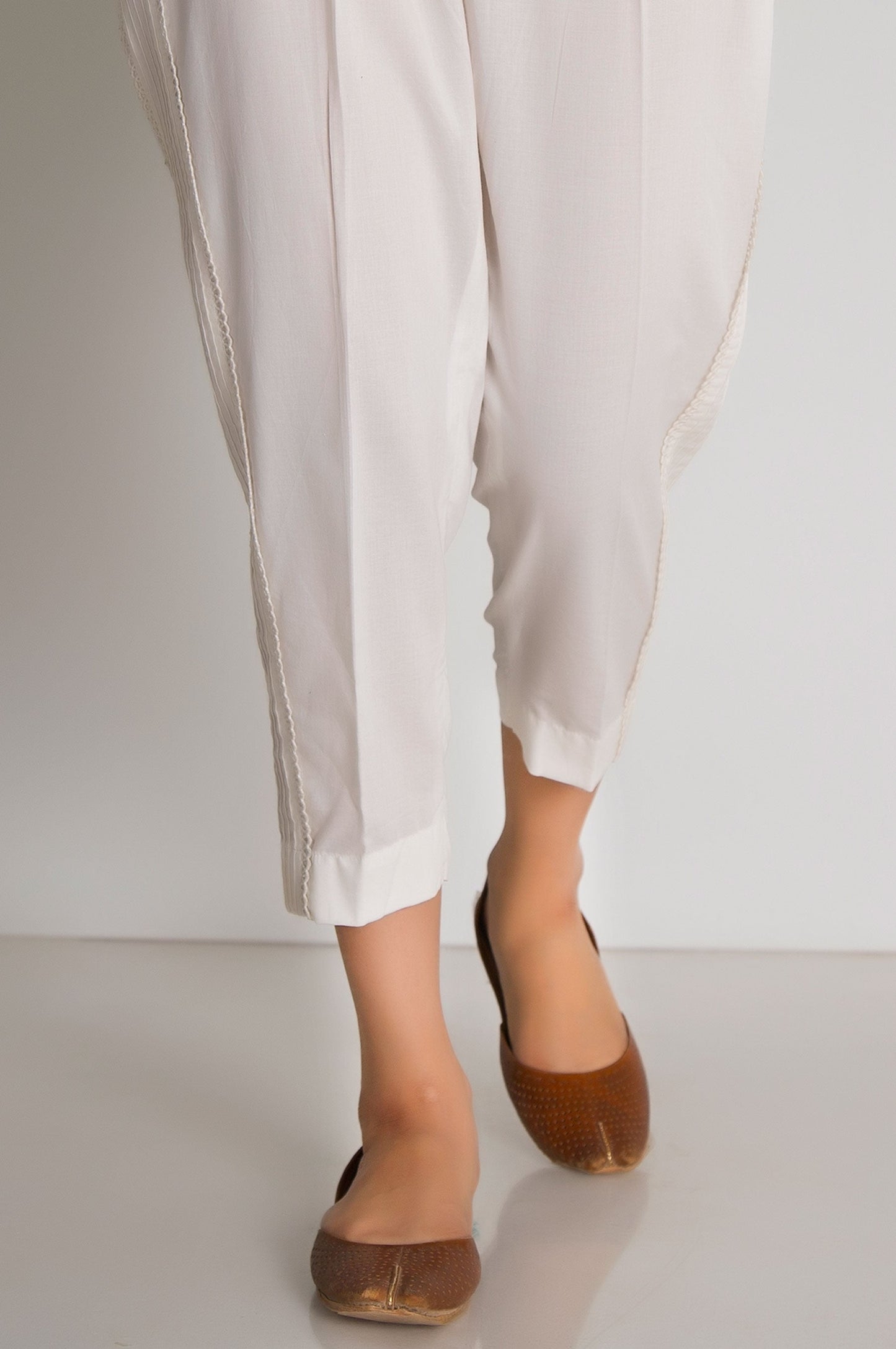Embellished Capri Pant  - Off White