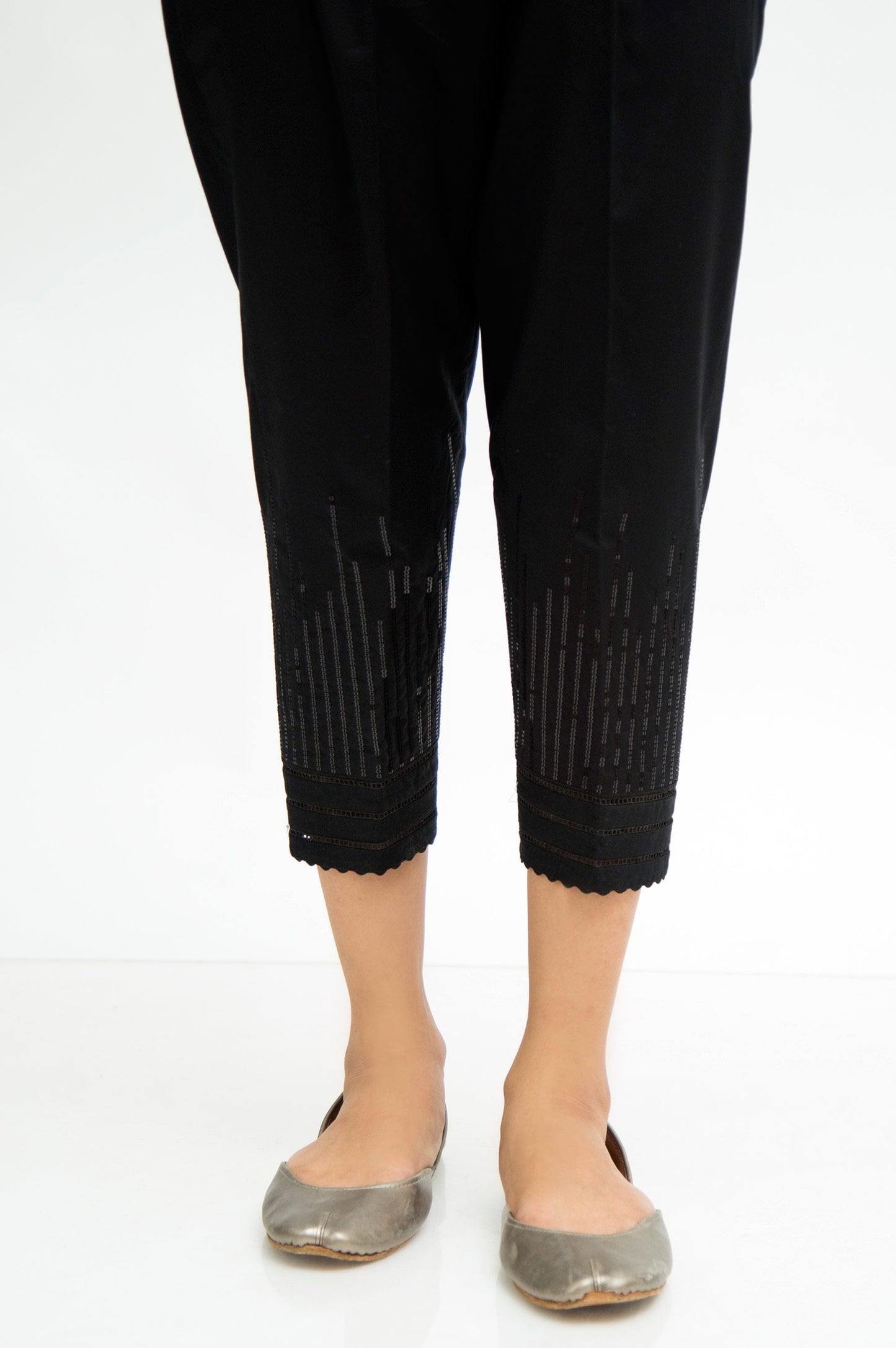 Embroidered Cambric Capri Pants  - Jet Black