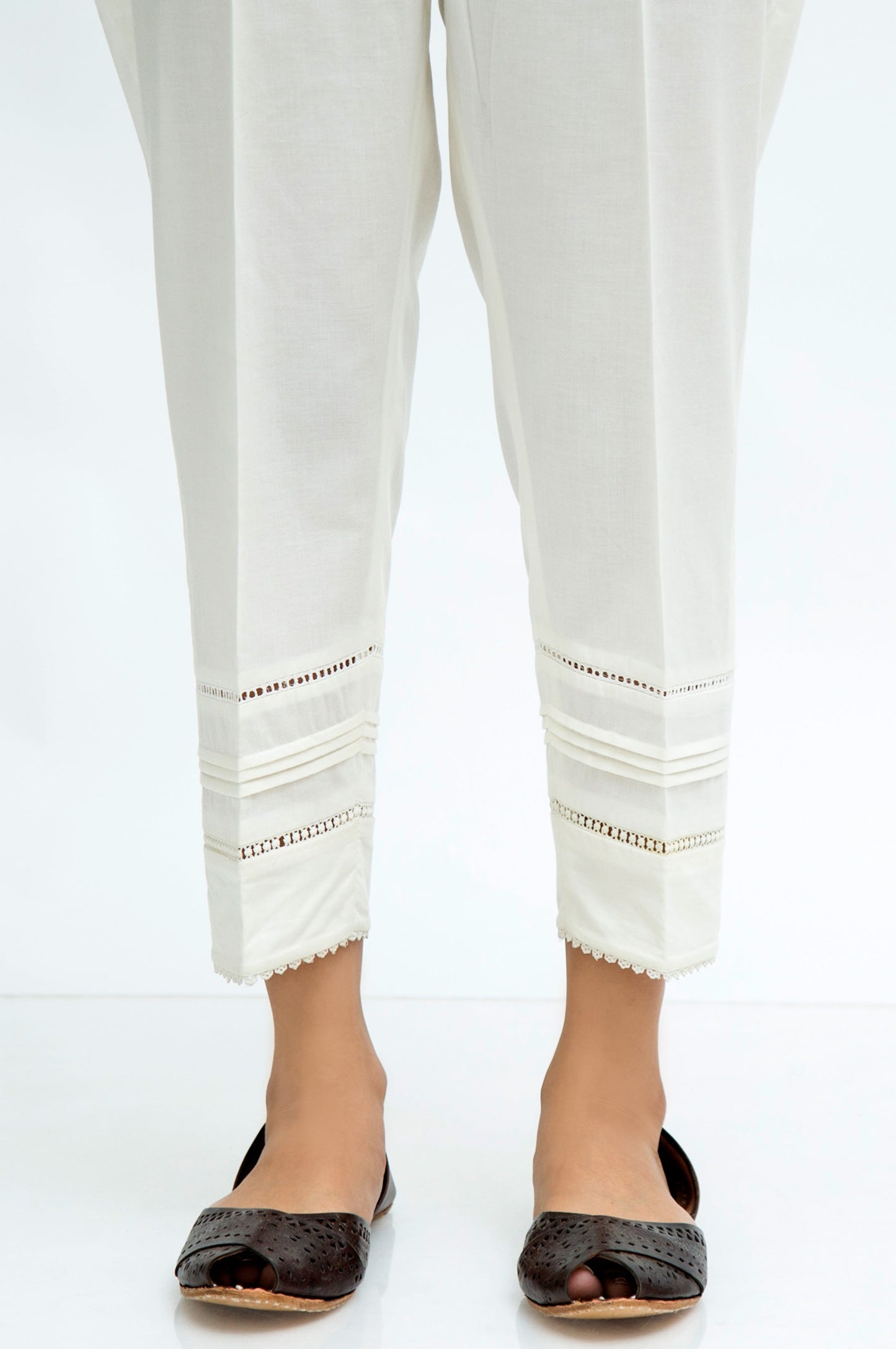 Embellished Cambric Capri Pants  - Off-White