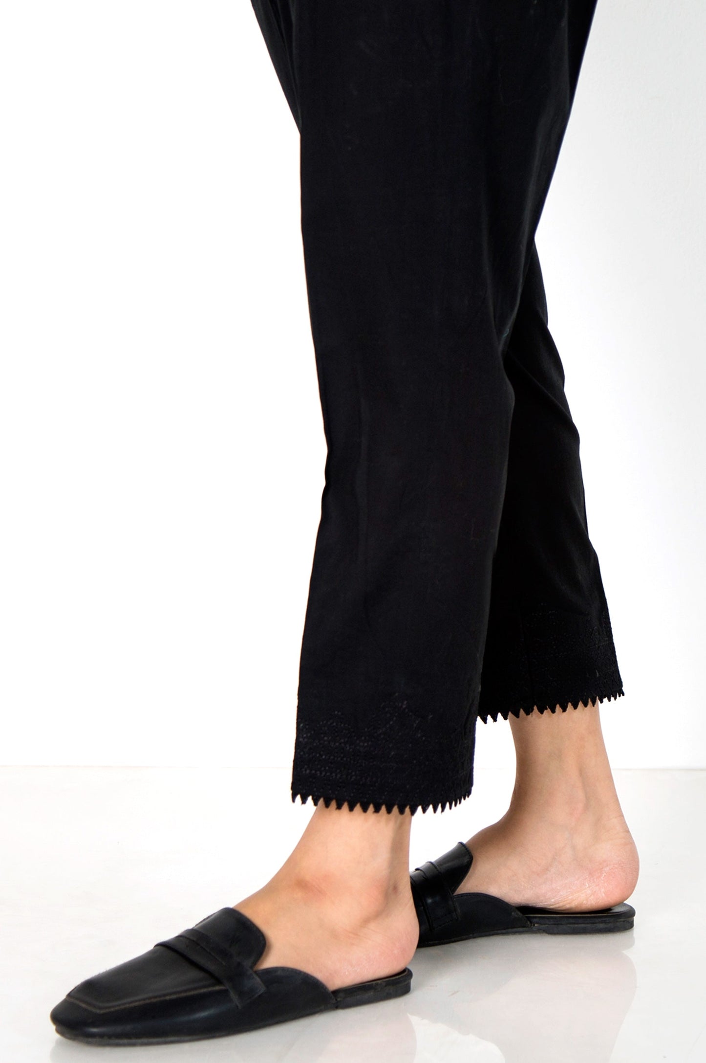 Embellished Cambric Capri Pants  - Black