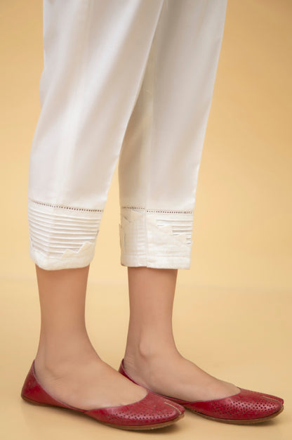 Stylized Cambric Capri Pants - White