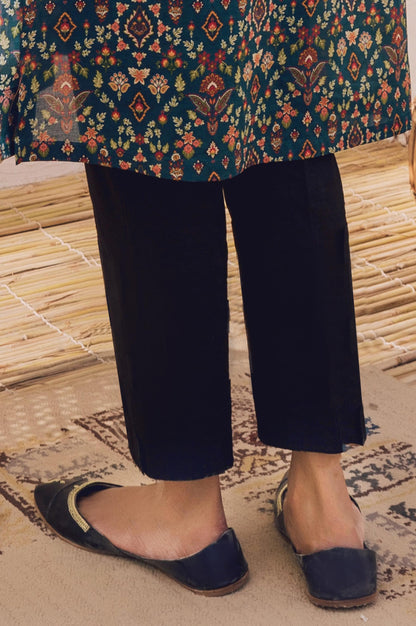 Basic Plain Cambric Cigarette Pants  - Black