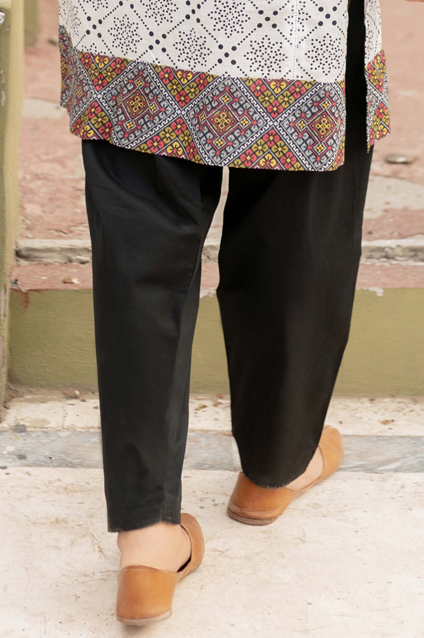 Basic Plain Cigarette Pants  - Black