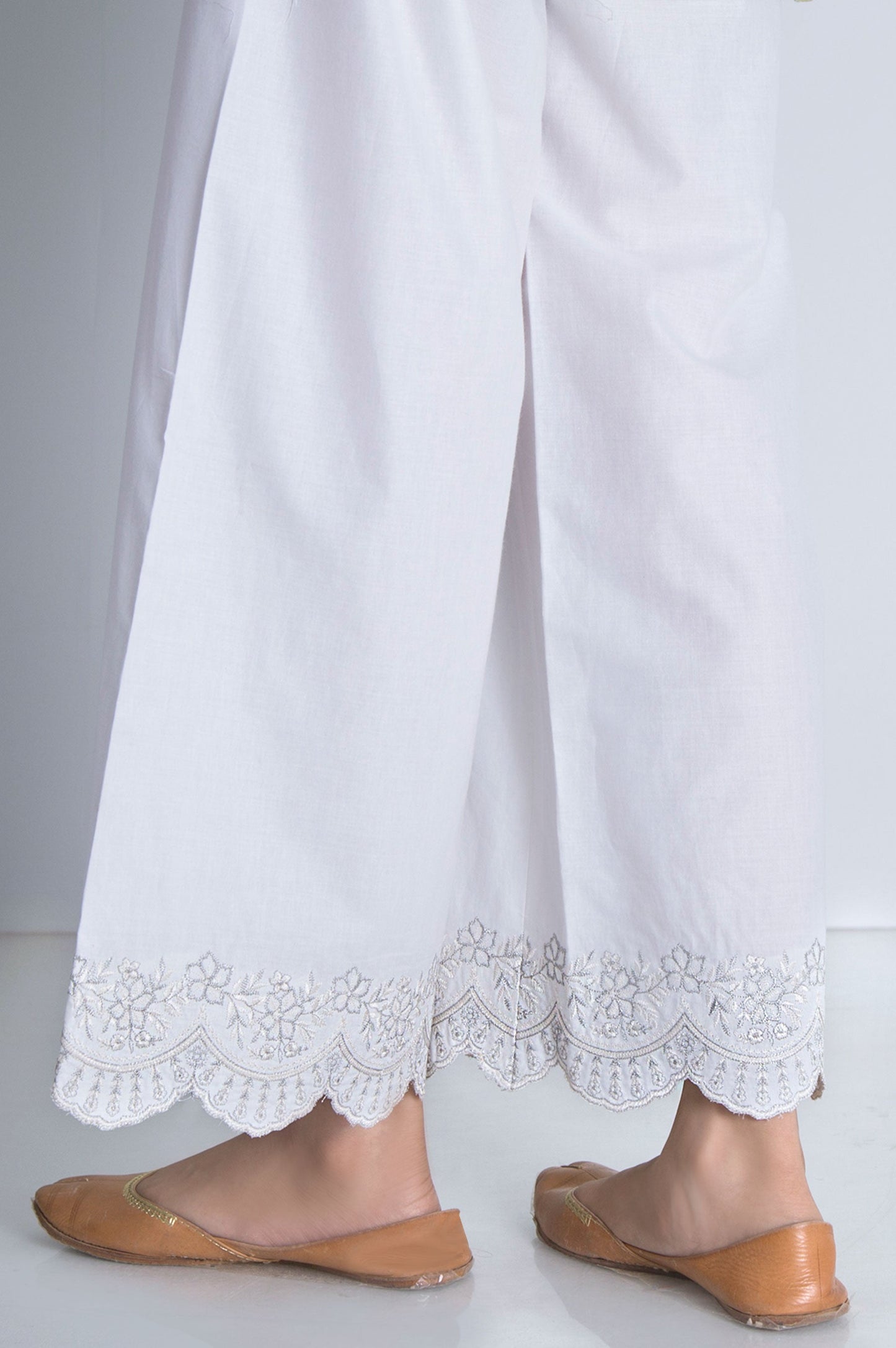Embroidered Cambric Culottes Pant - White