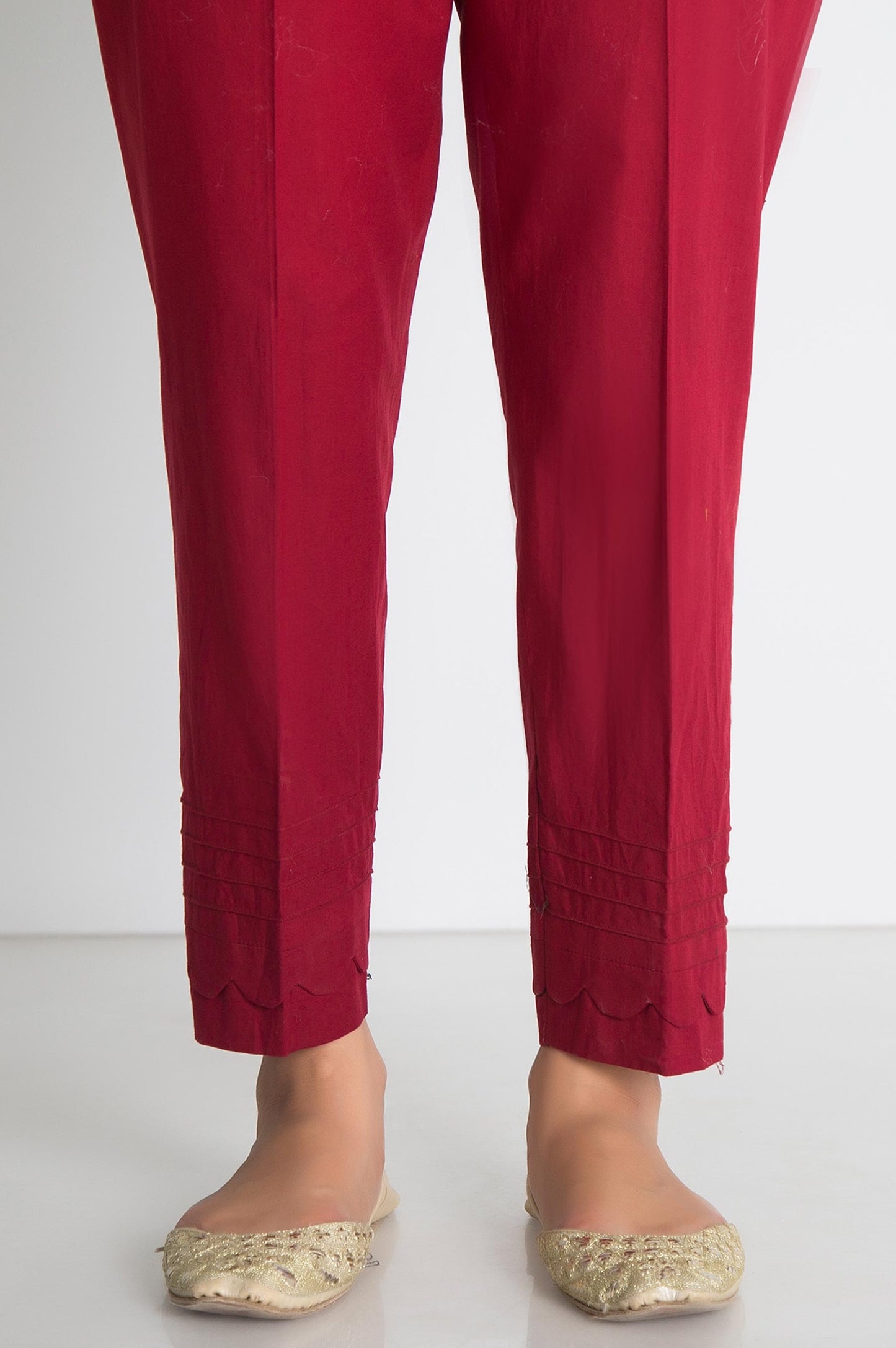 Color Bottom Cigarette Pants  - Red