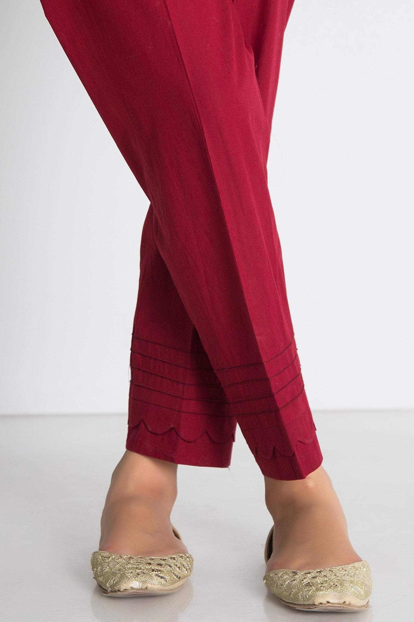 Color Bottom Cigarette Pants  - Red