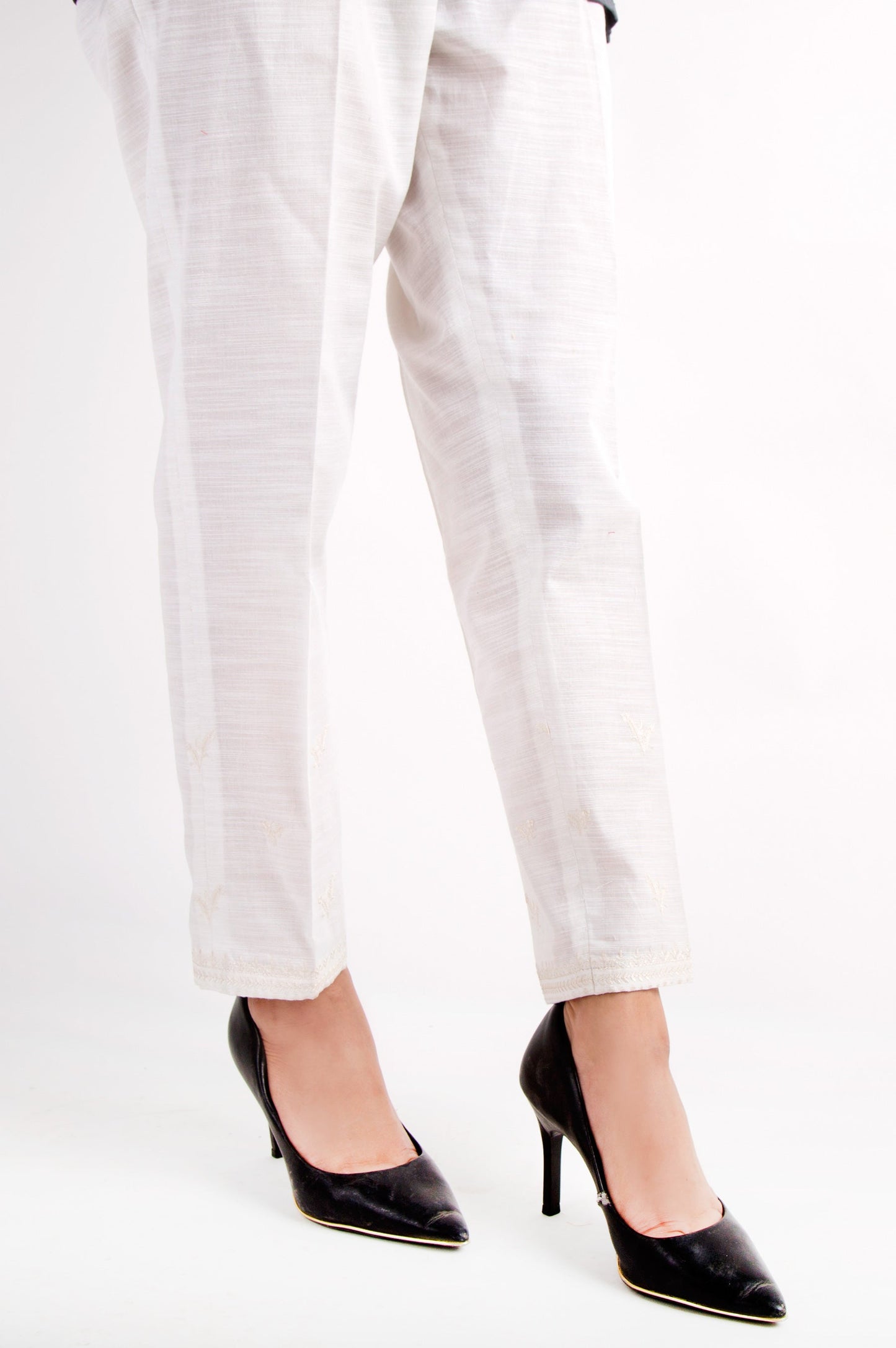Embroidered Cigarette Pants - White