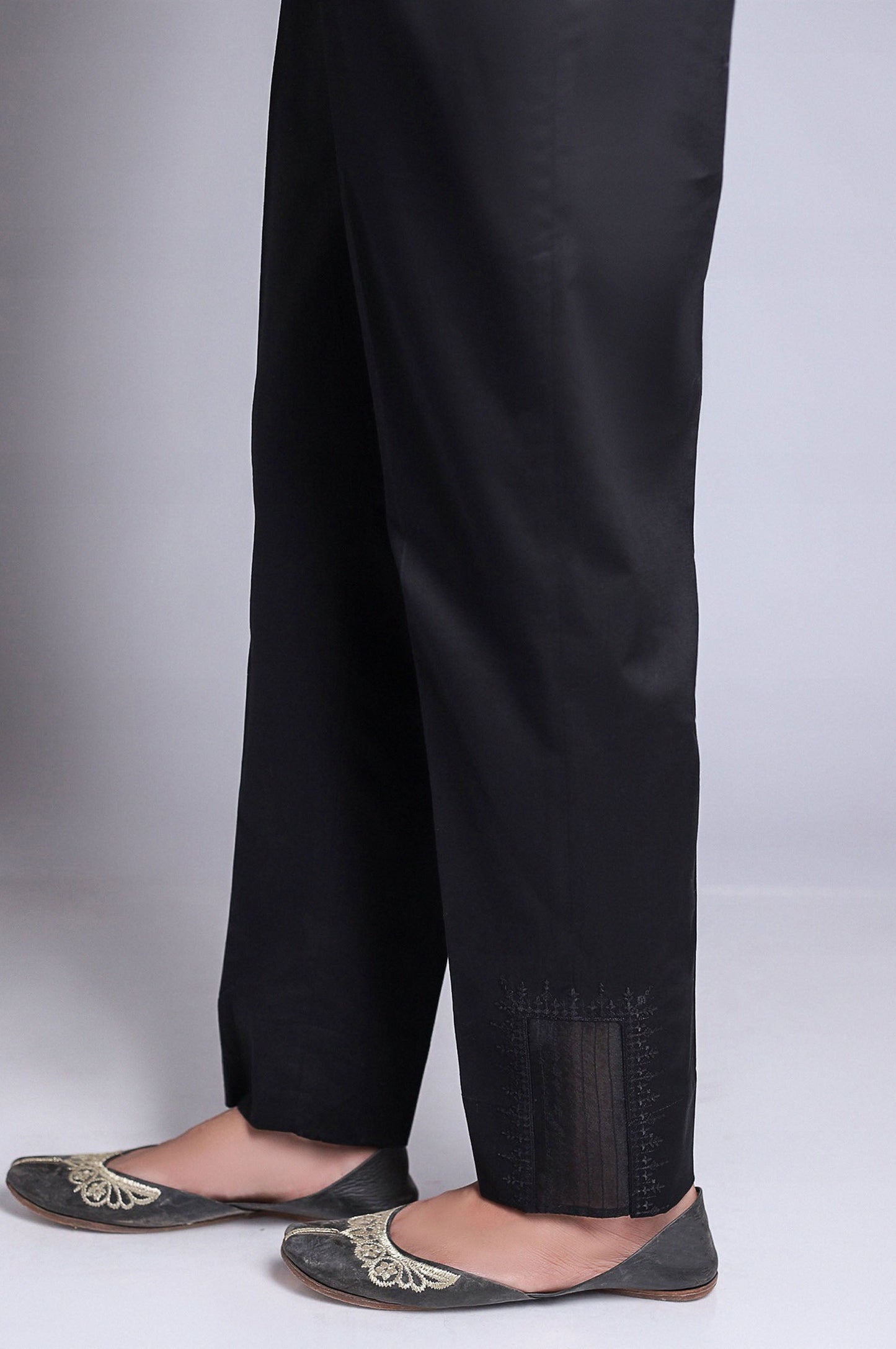 Embroidered Cambric Pants - Black