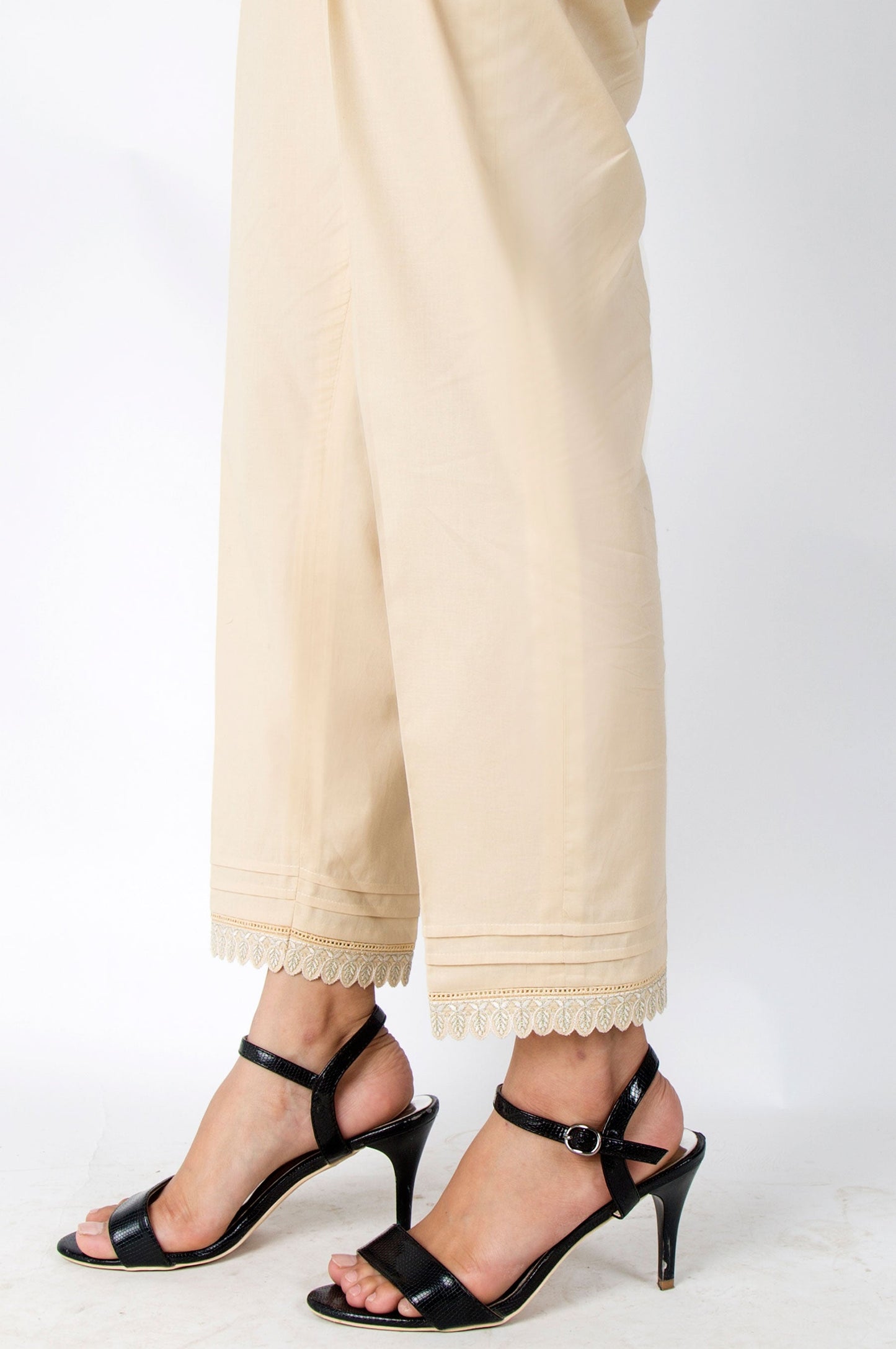 Embroidered Cambric Pants - Beige