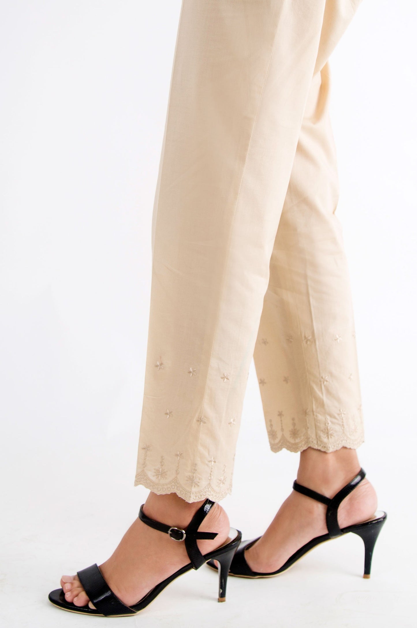 Embroidered Cambric Pants - Beige