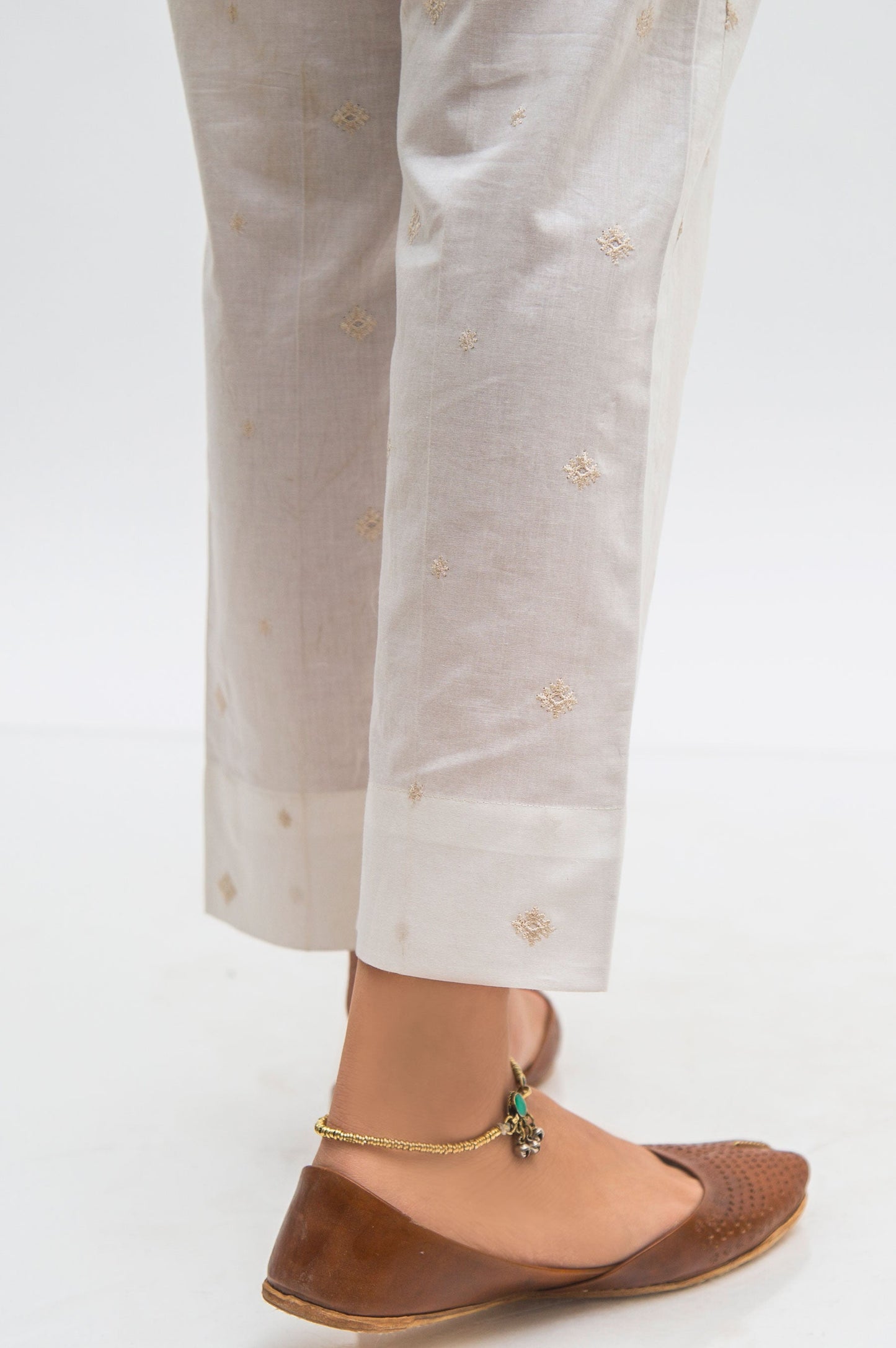 Embroidered Cotton Slub Cigarette Pants  - White