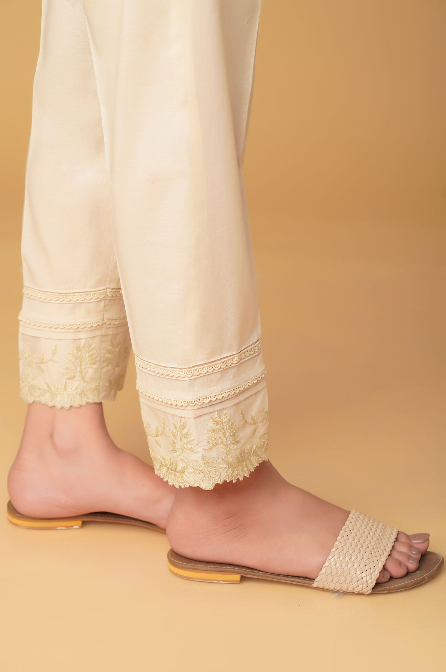 Embroidered Cambric Cigarette Pants - Beige