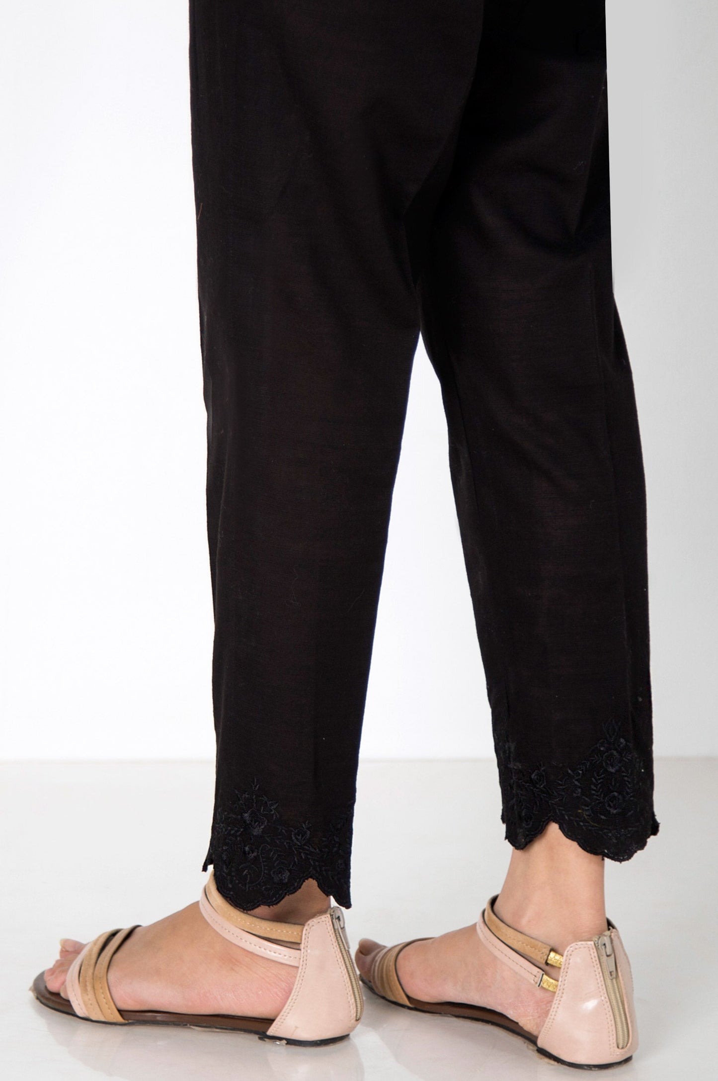 Embroidered khaddar Cigarette Pants - Midnight