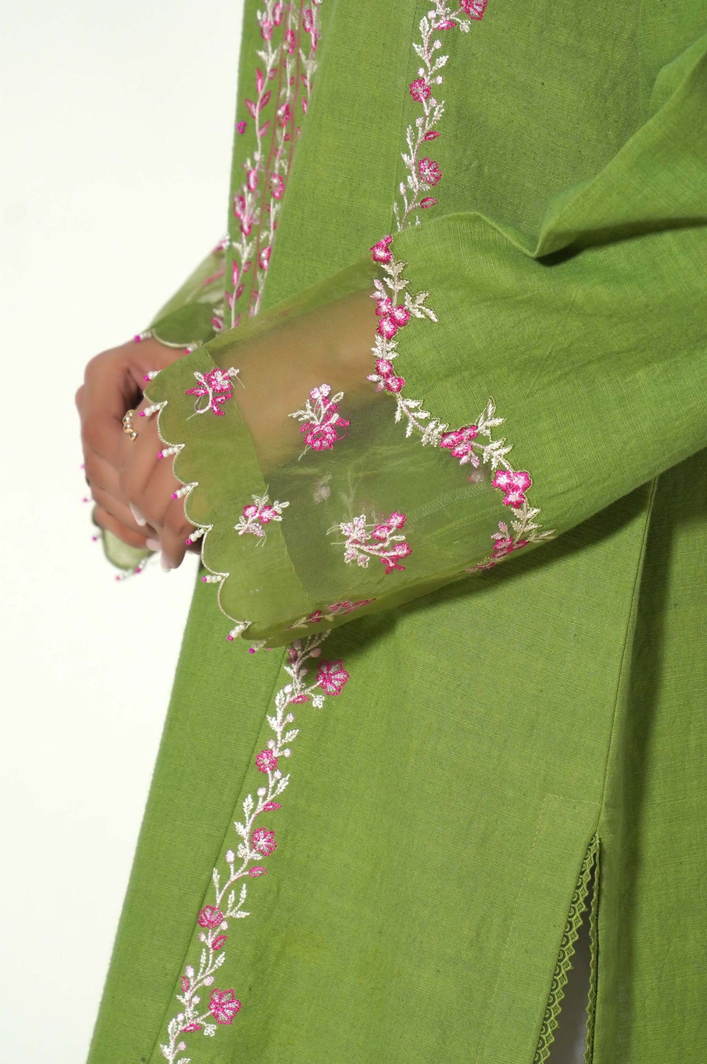 Unstitched 1 Piece Embroidered Khaddar Shirt