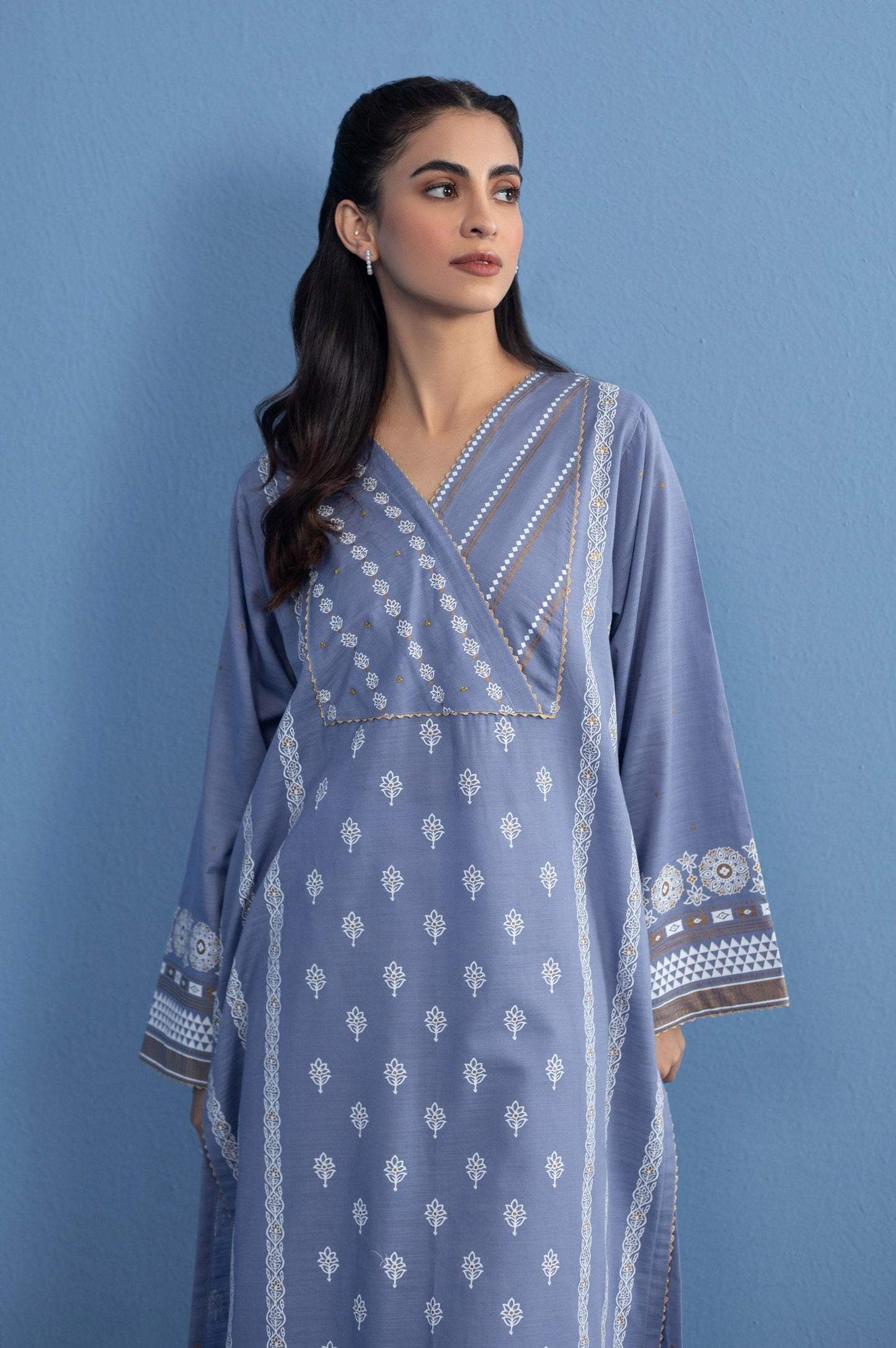 Unstitched 1 Piece Printed Khaddar Shirt