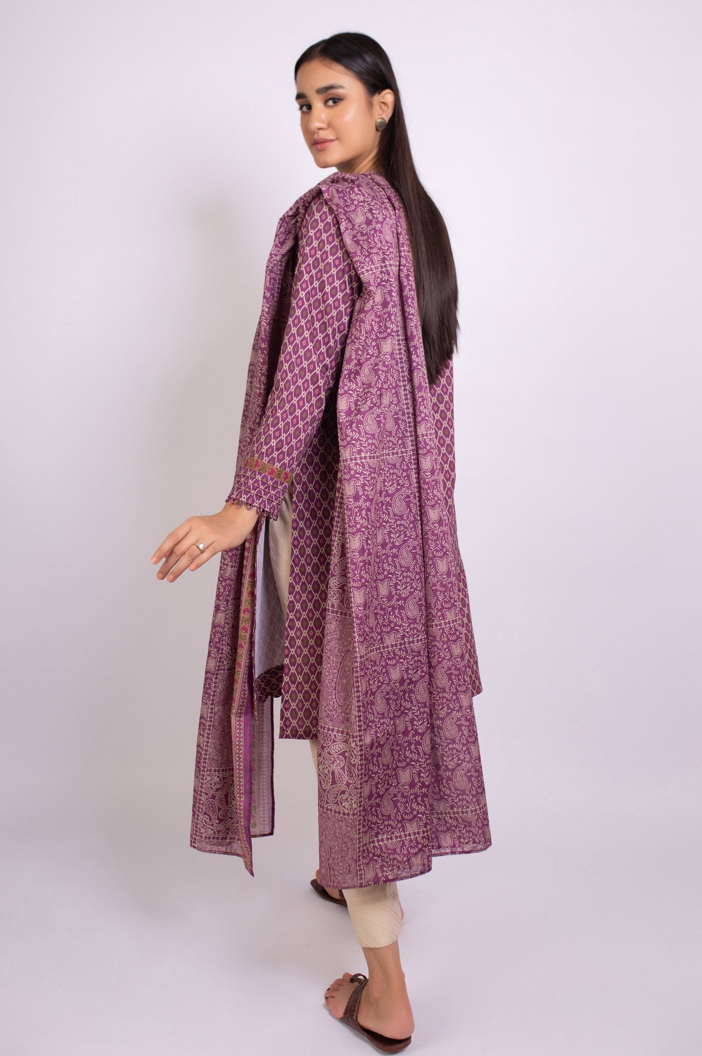 Unstitched 2 Piece Printed Khaddar Suit