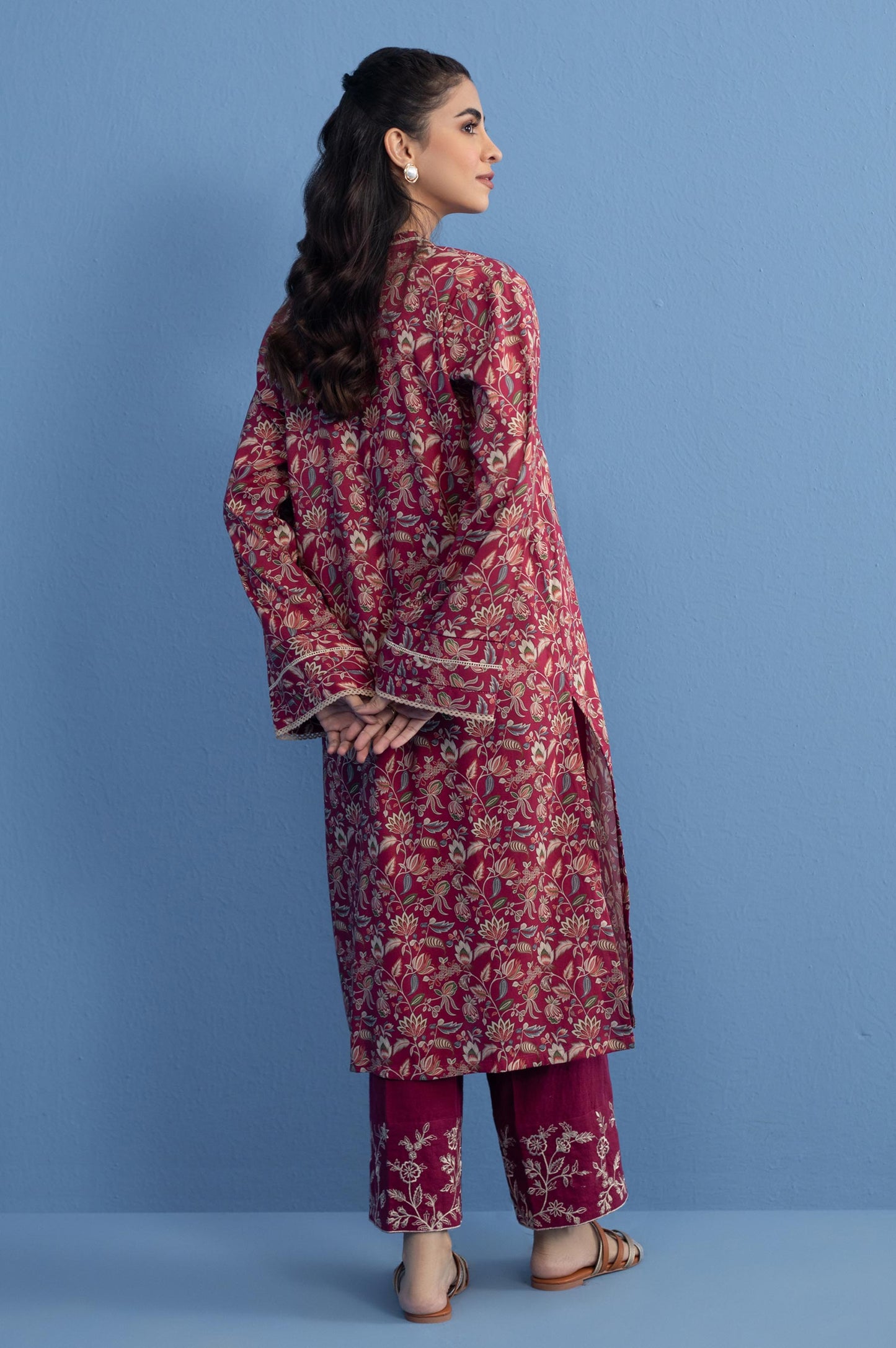 Unstitched 2 Piece Printed Khaddar Suit