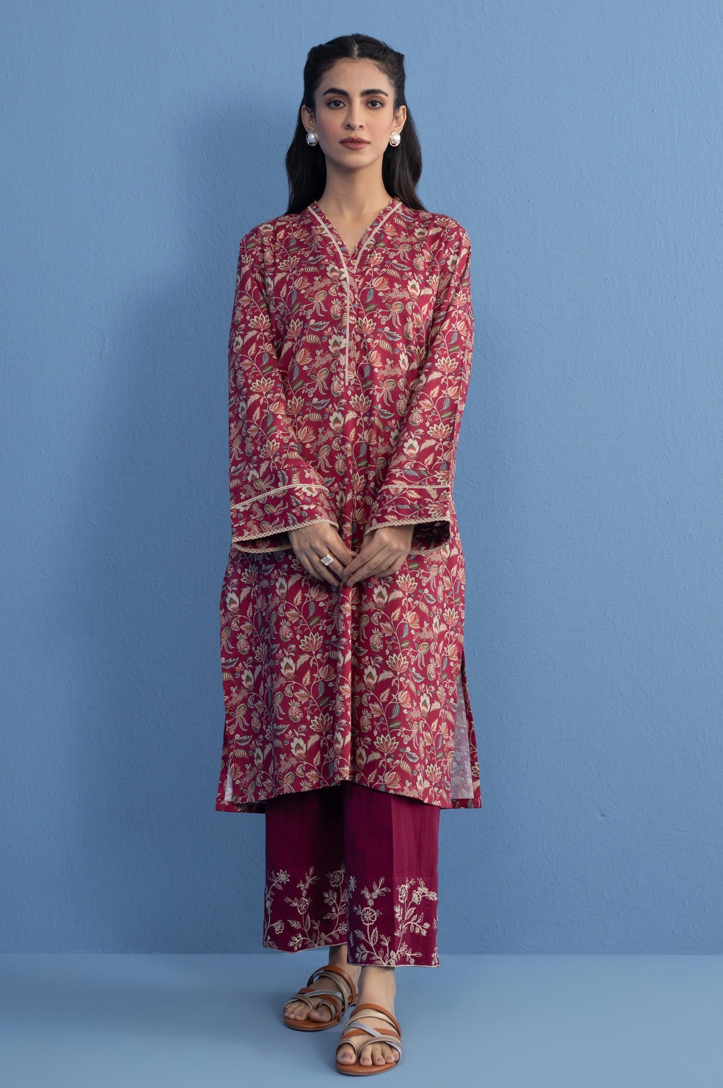 Unstitched 2 Piece Printed Khaddar Suit