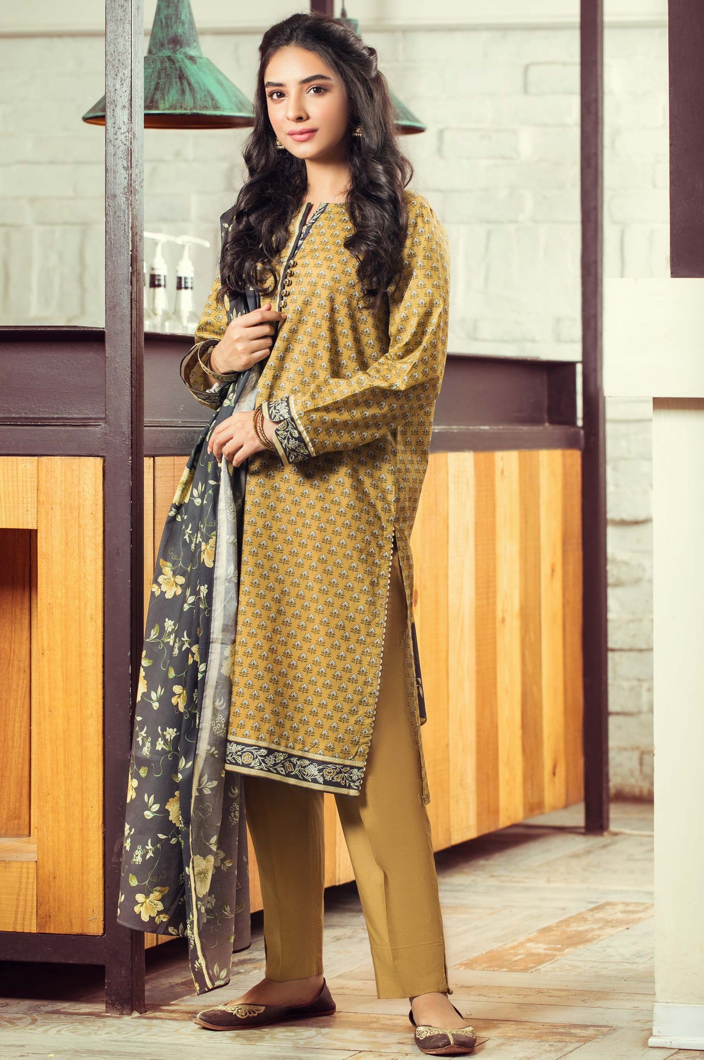 Unstitched 3 Piece Digital Printed Cambric Suit