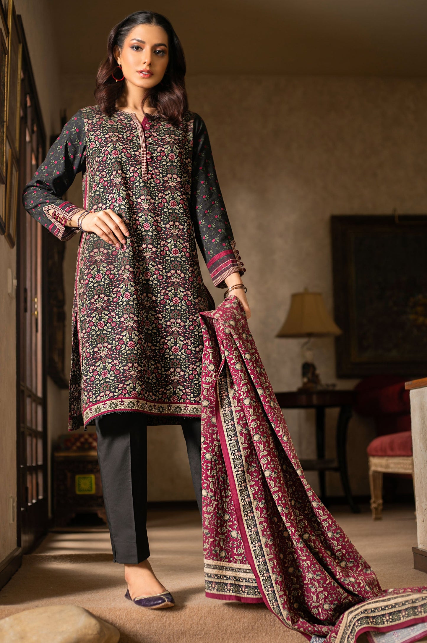 Unstitched 3 Piece Printed Linen Suit