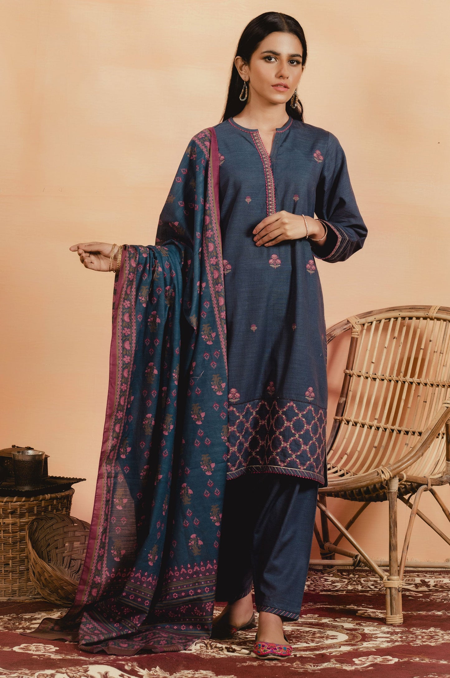 Unstitched 3 Piece Embroidered Khaddar Suit