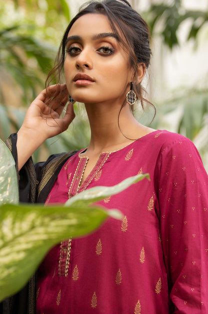 Stitched 3 Piece Printed Gold Paste Lawn Suit
